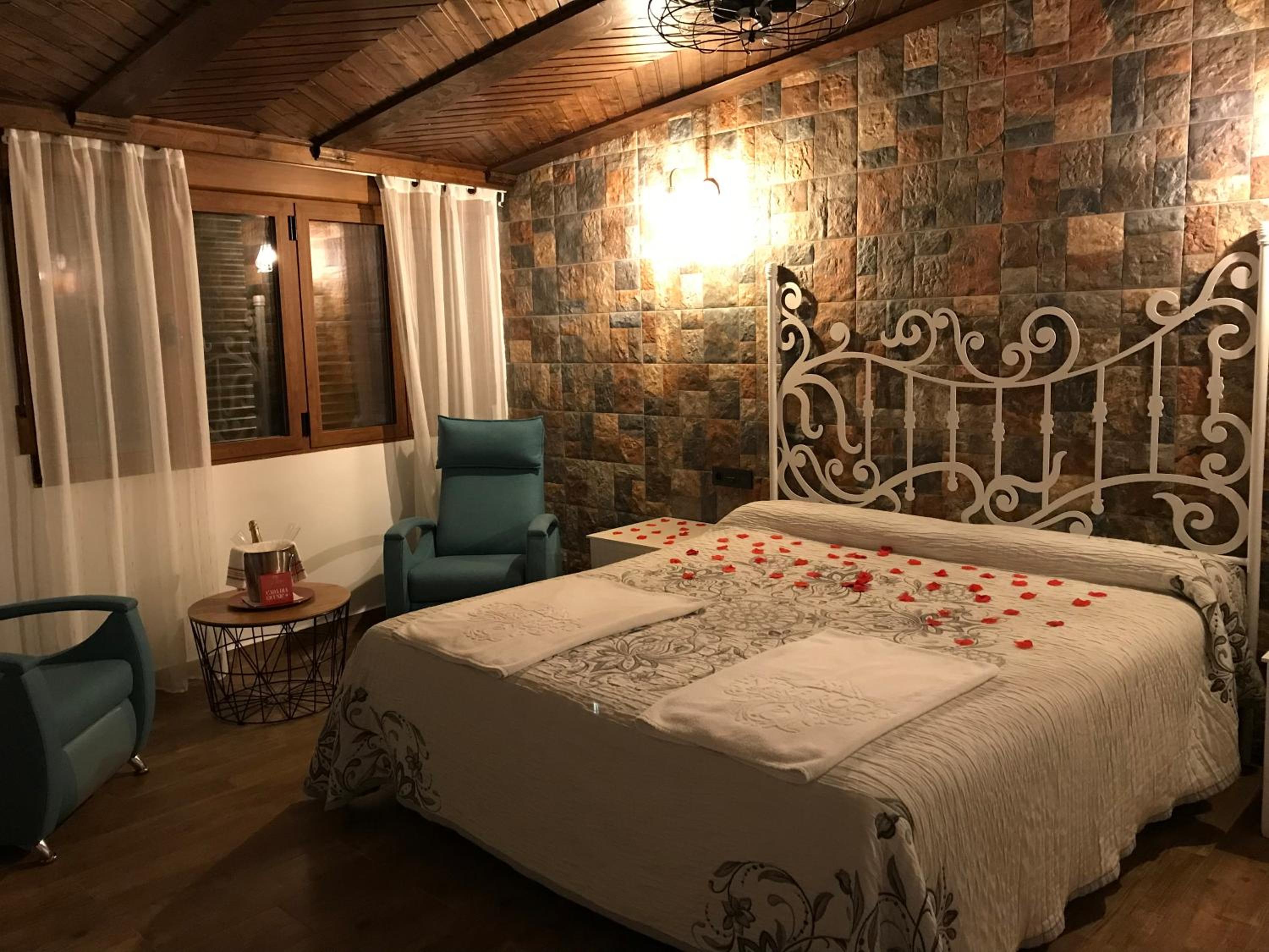 Deluxe Room - Photo 1