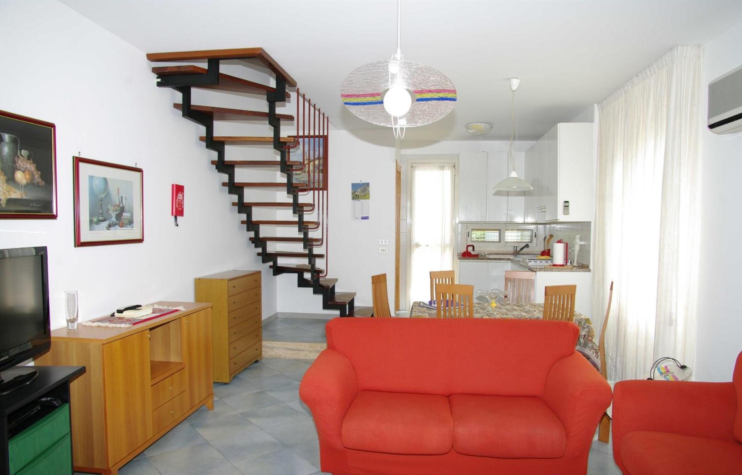 Two-Bedroom Apartment with Patio photo 1
