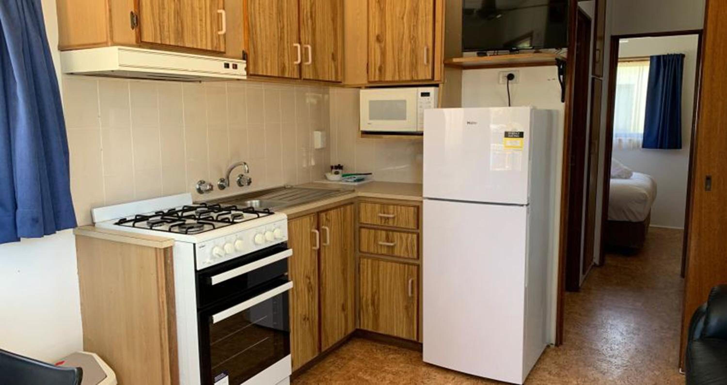 One-Bedroom Cabin photo 3
