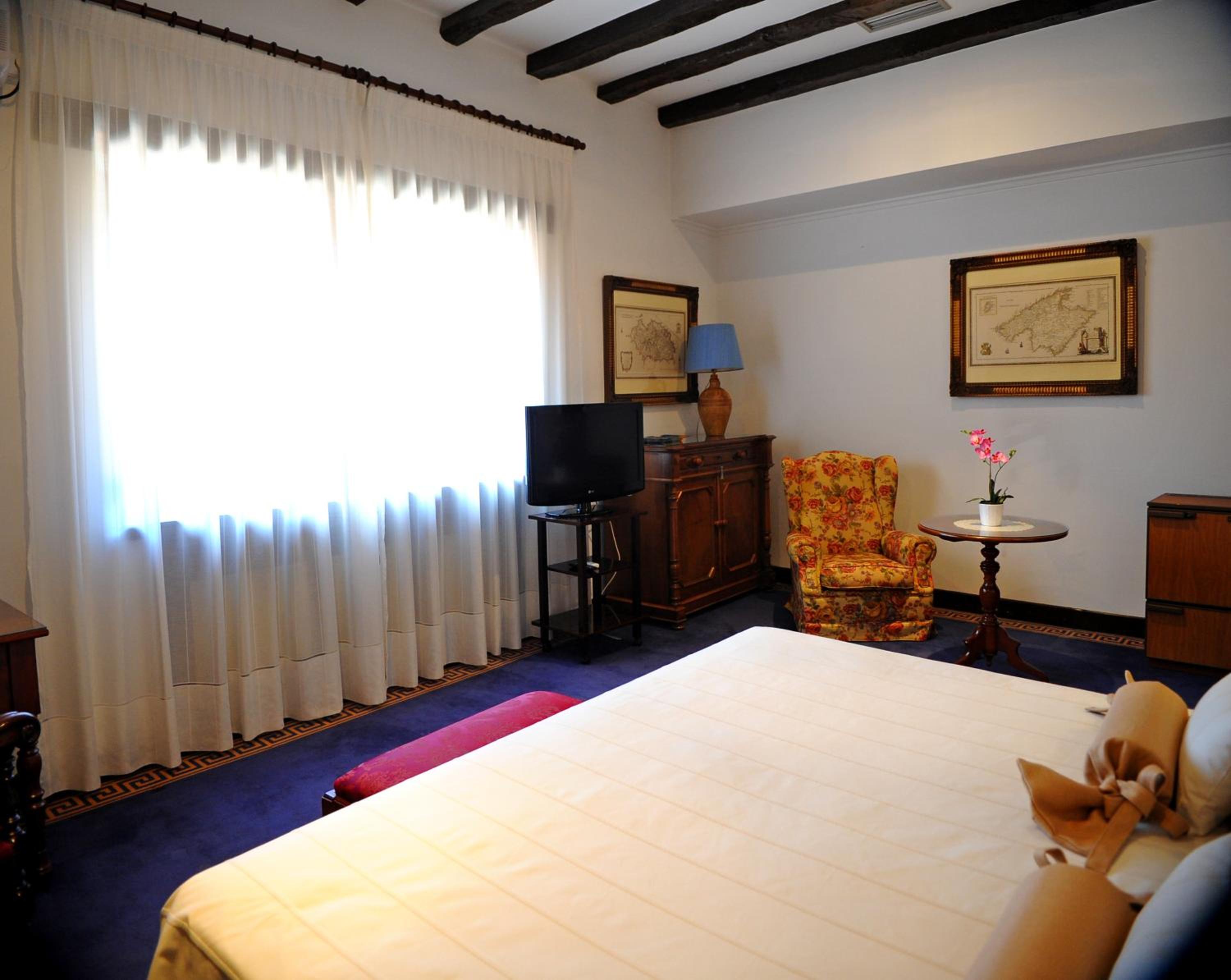 Superior Triple Room - Photo 1