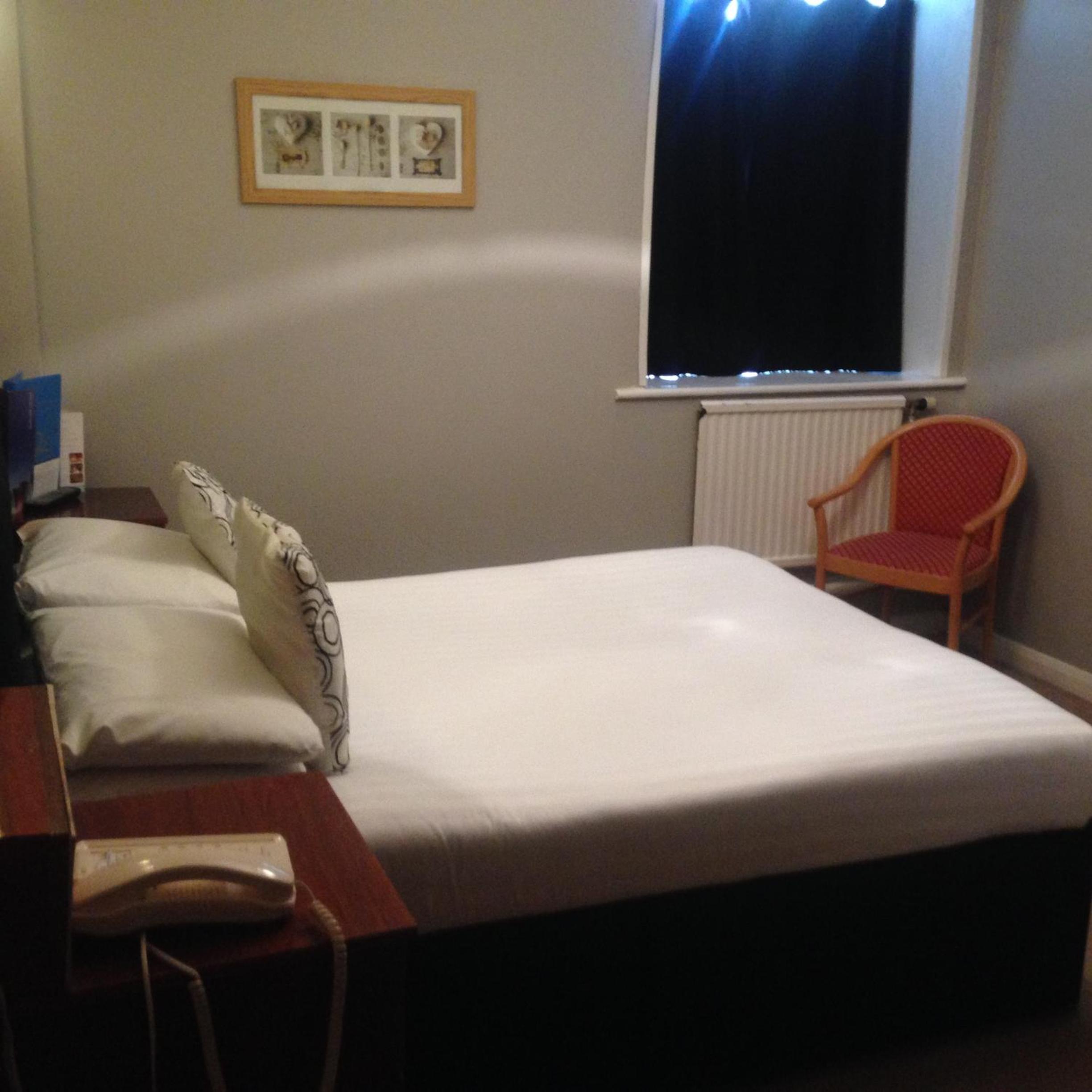 Compact Double Room - Photo 1