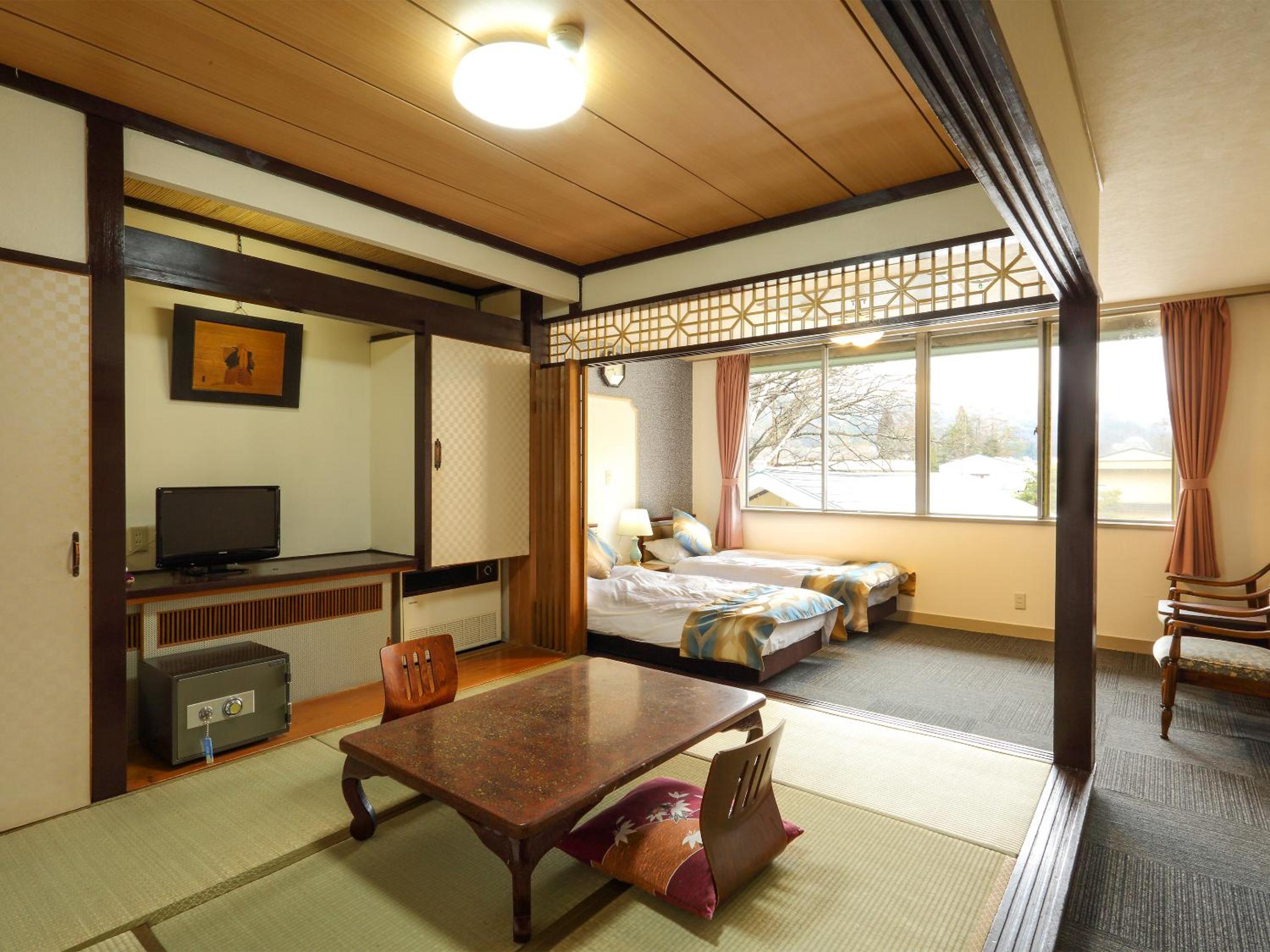 Quadruple Room with Bath photo 3