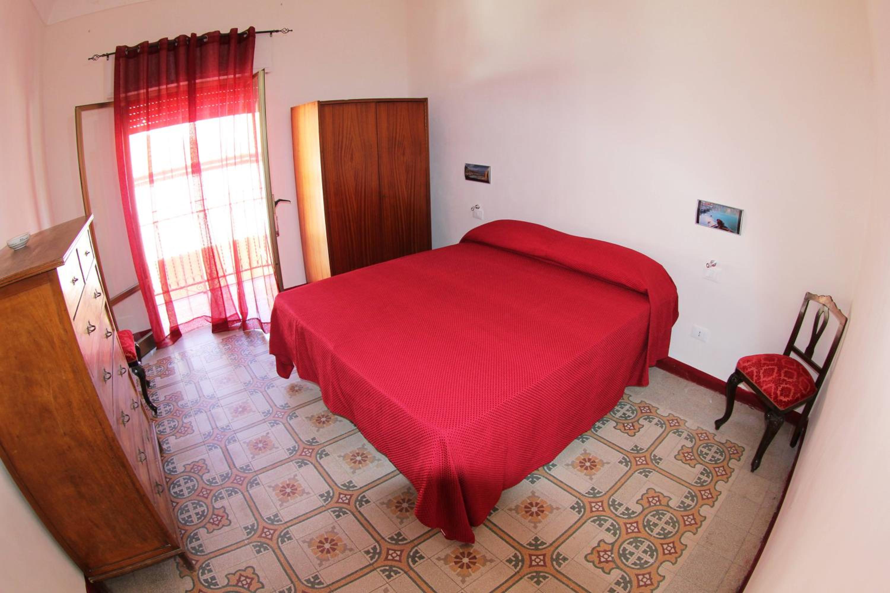 One-Bedroom Apartment - Photo 9