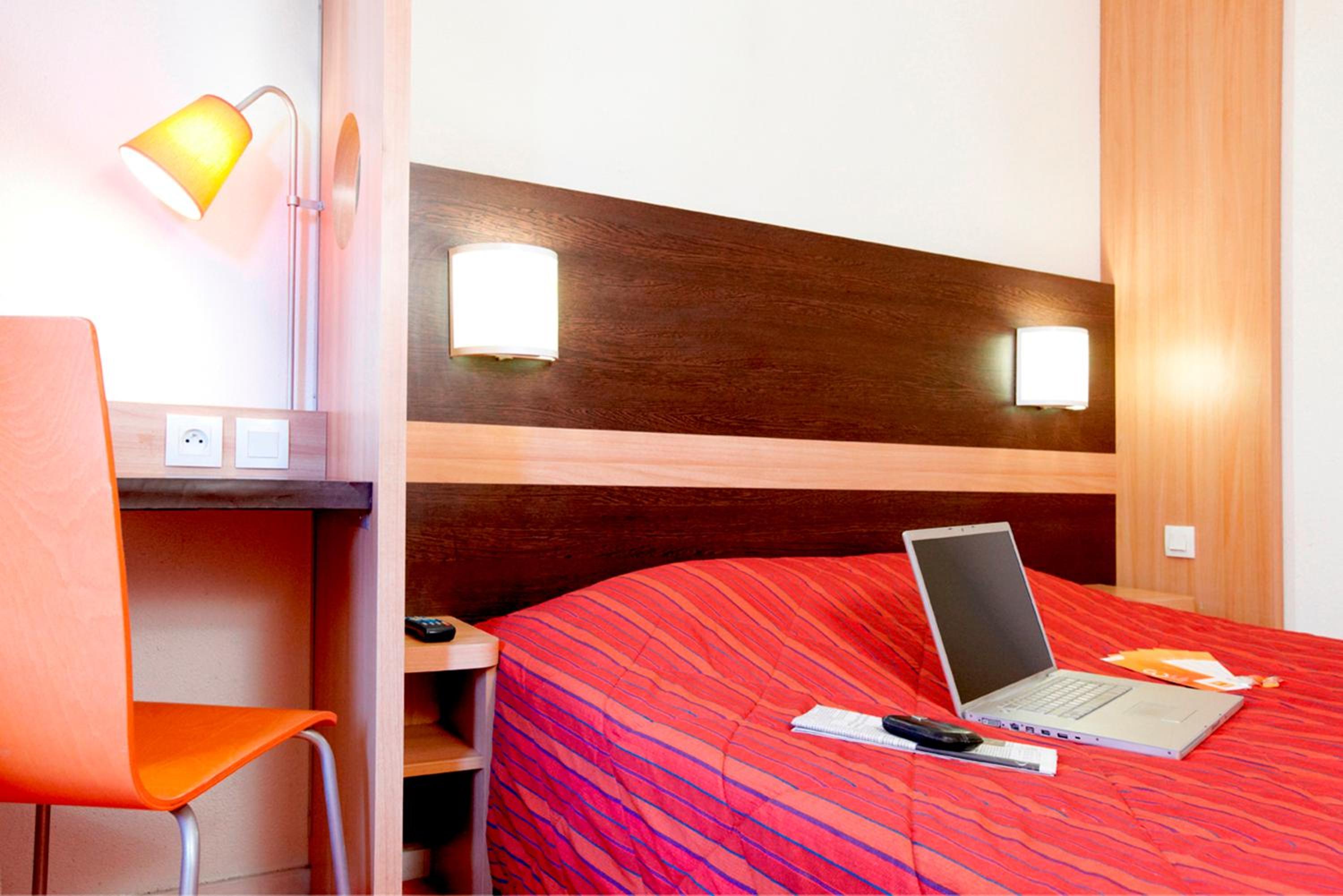 Standard Queen Room - Photo 1