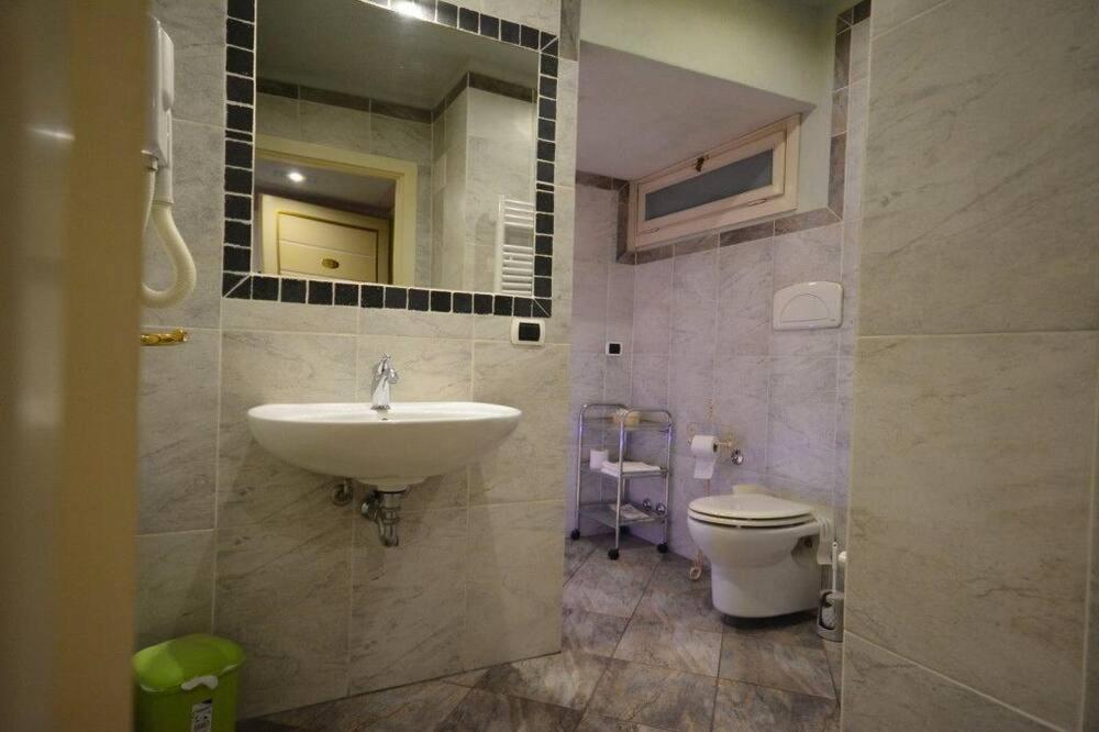 Deluxe Suite photo 3
