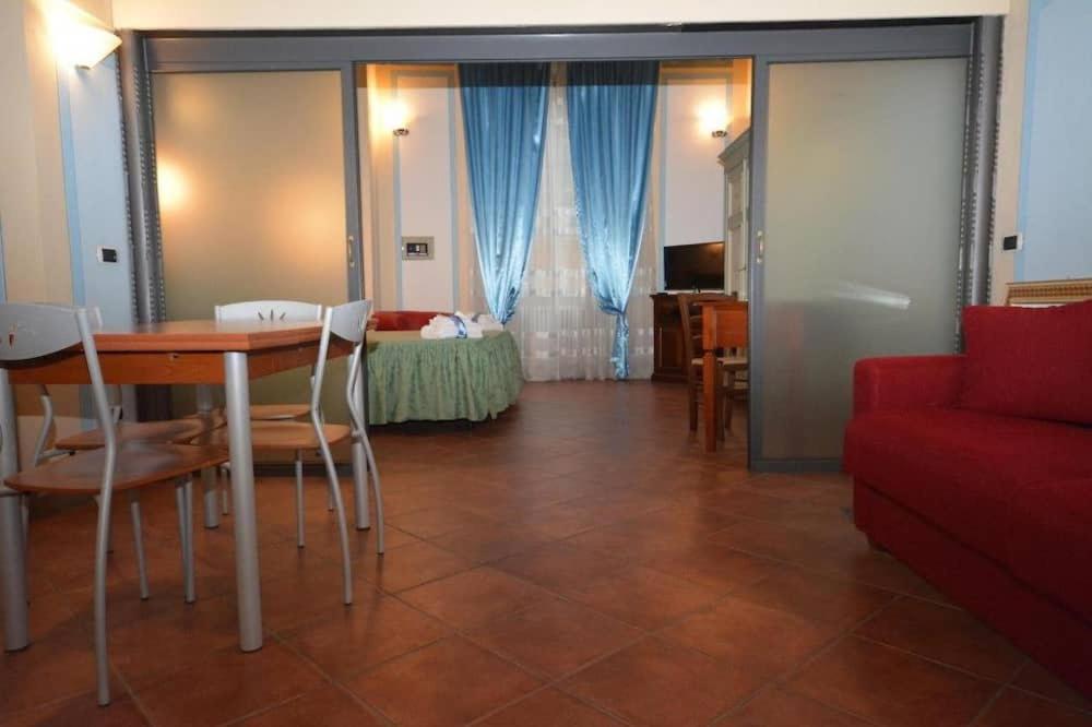 Suite photo 1