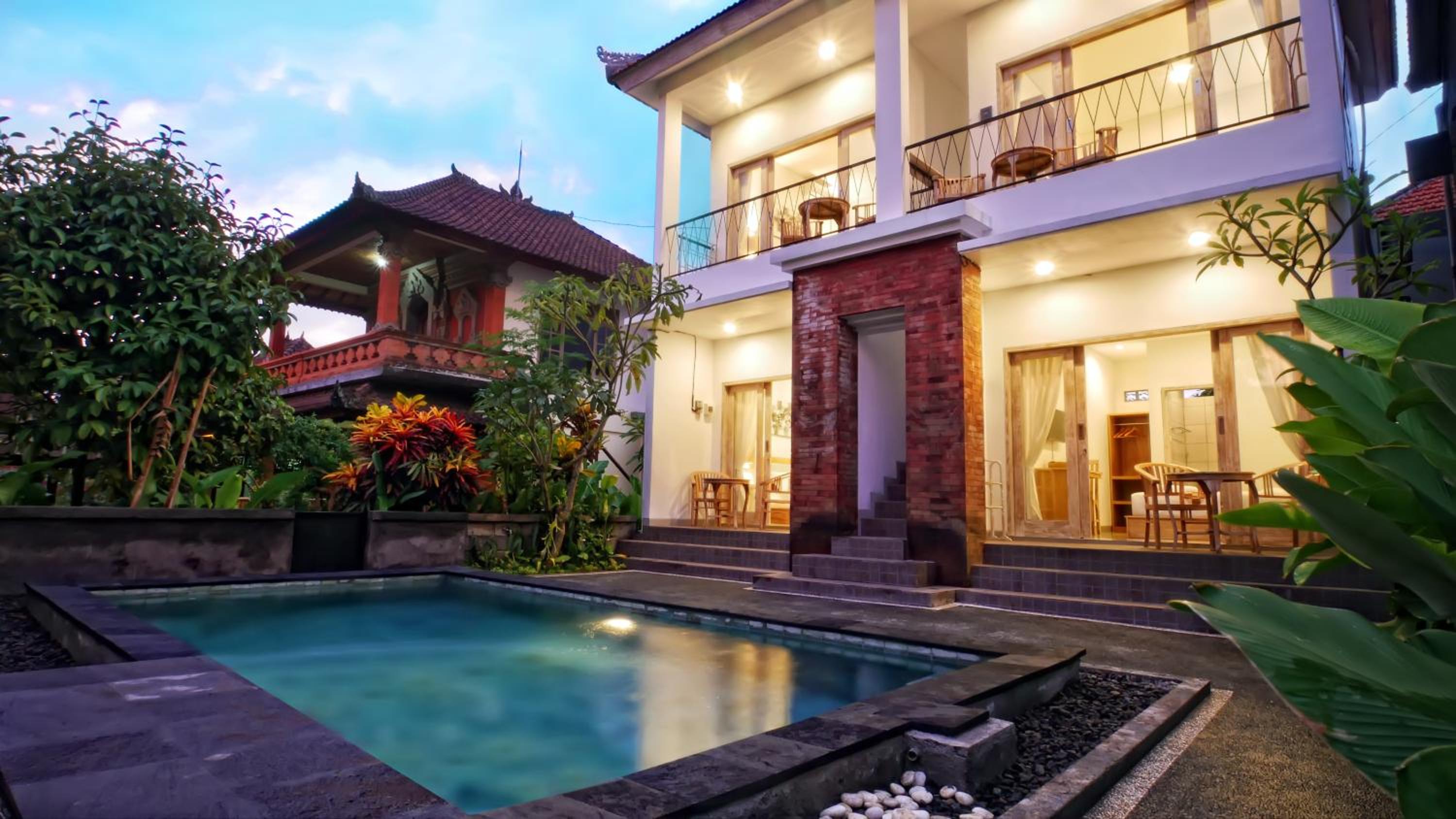 Villa with Private Pool - Photo 29
