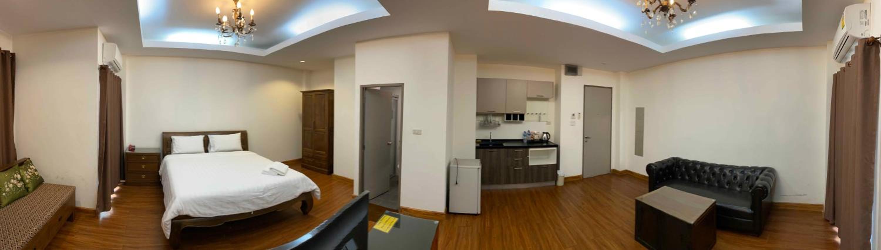 Suite with Balcony - Photo 1
