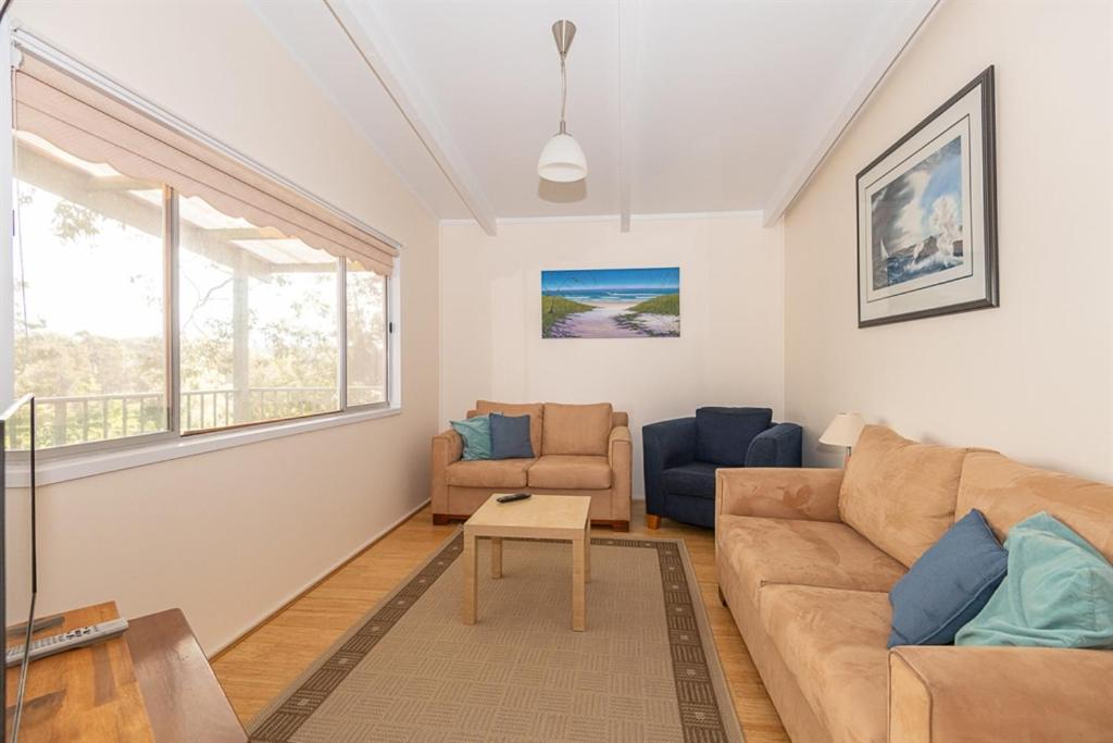 Three-Bedroom House photo 1