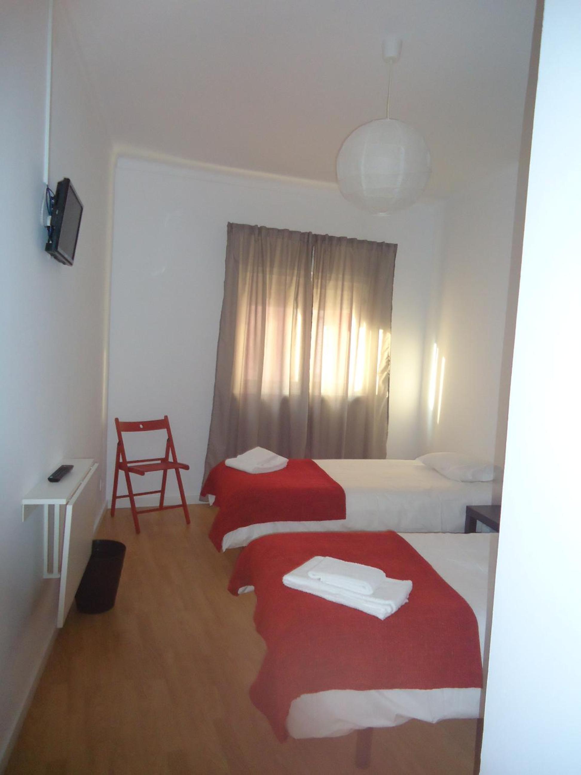Twin Room with Shared Bathroom photo 1