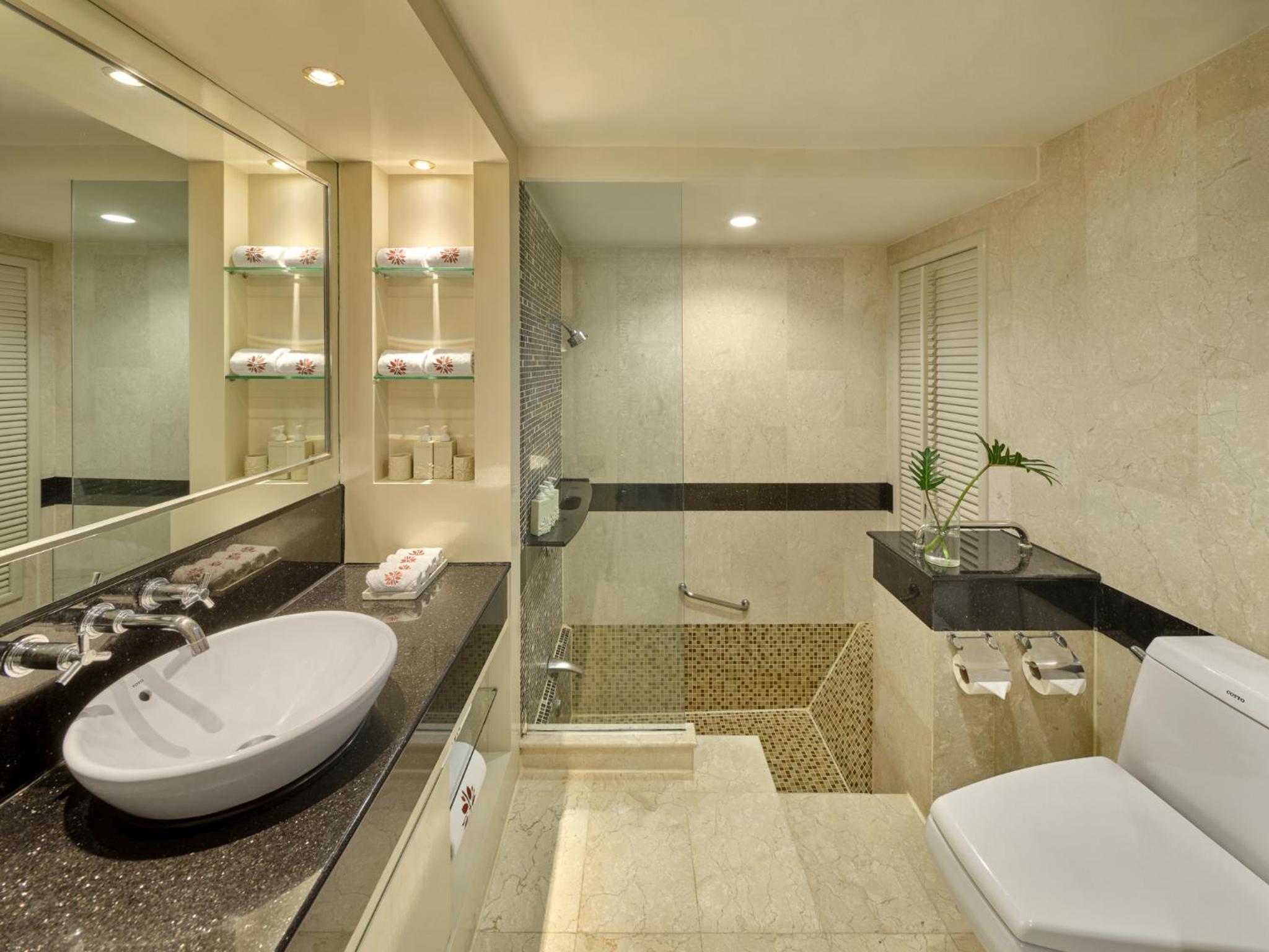 Laguna King Room - Photo 2