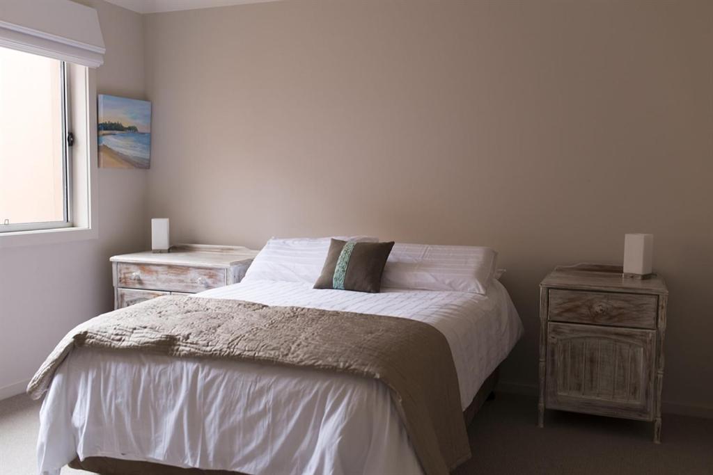Three-Bedroom Apartment photo 1