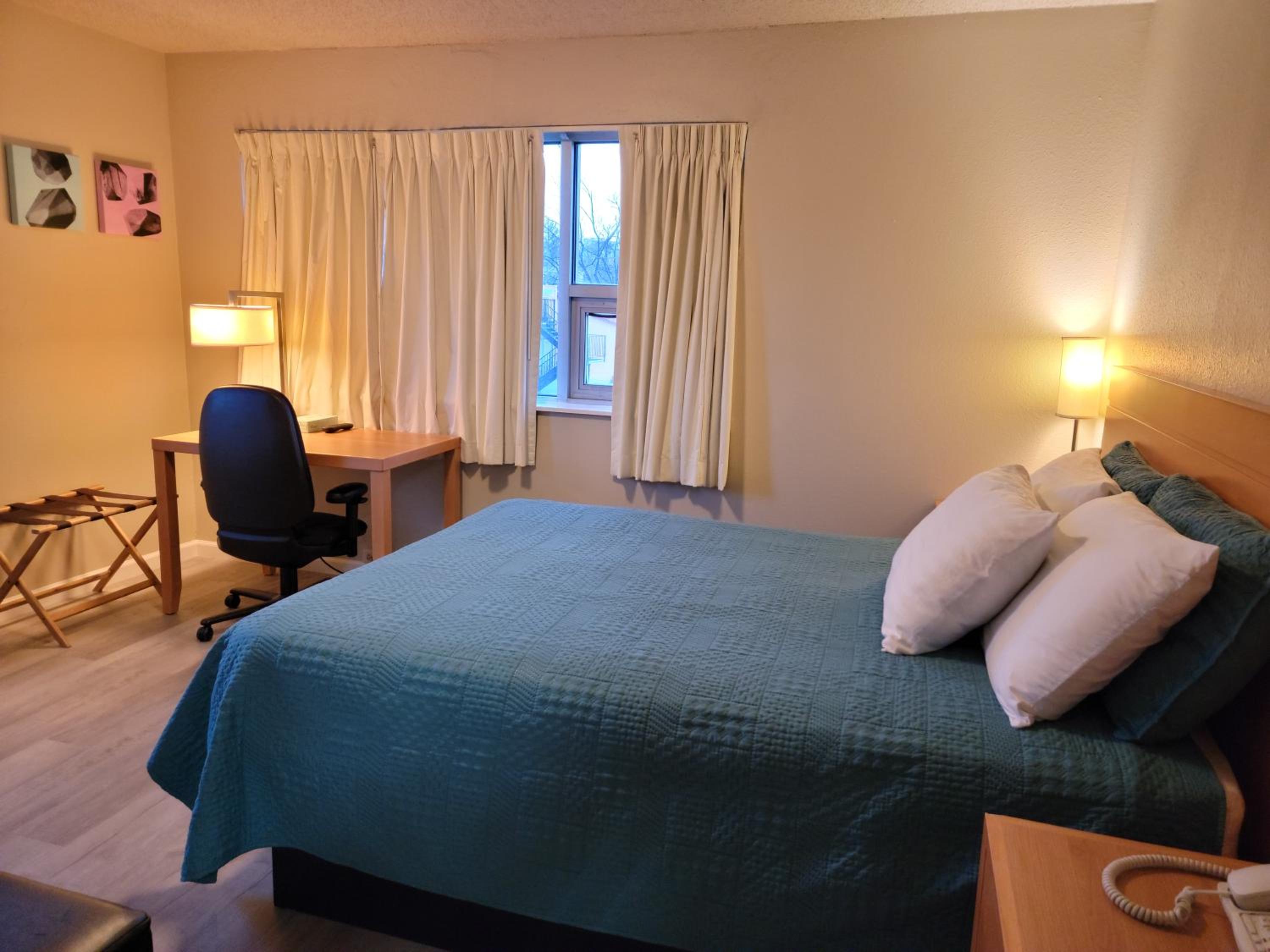 Standard Queen Room photo 1