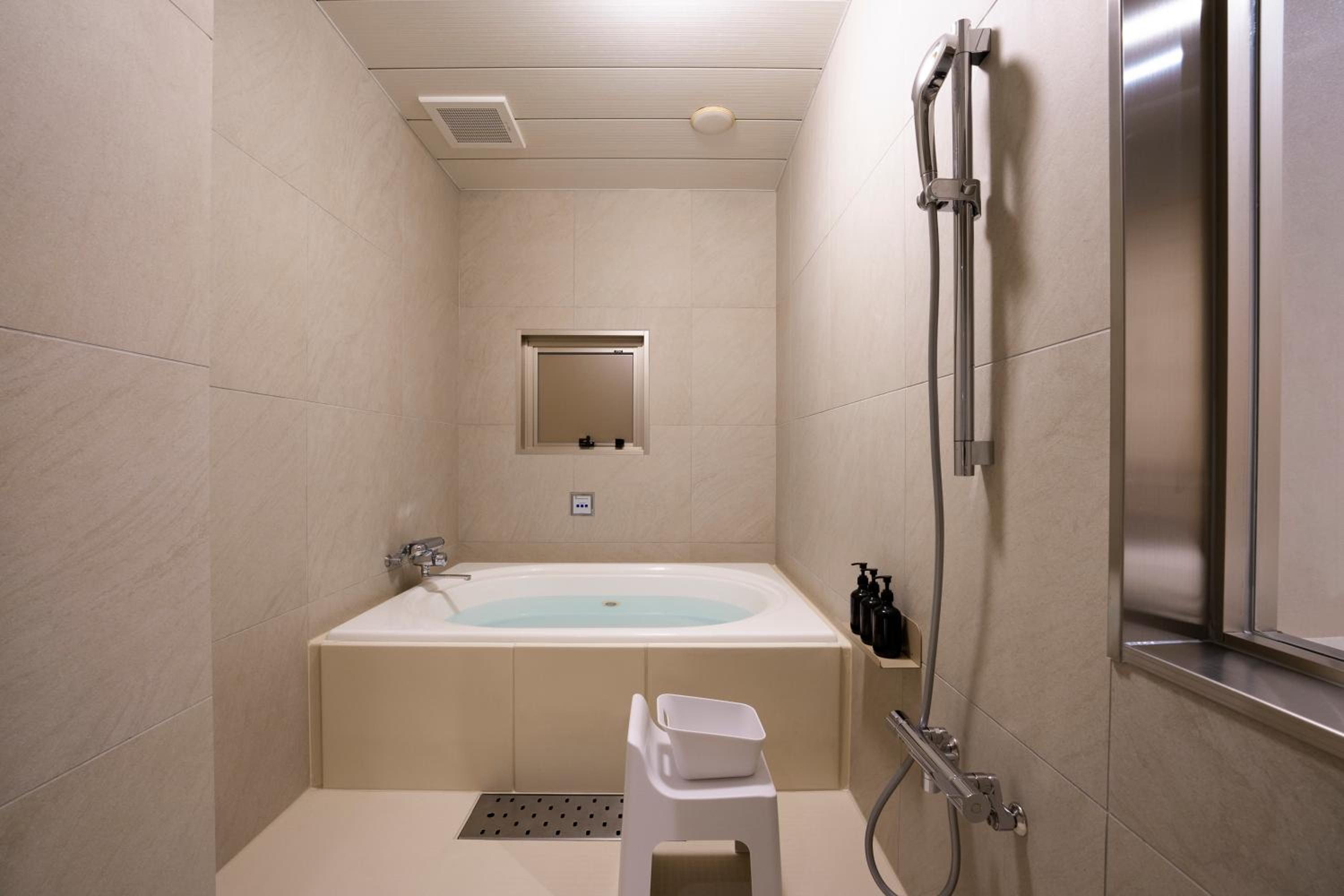 Deluxe Twin Room photo 3