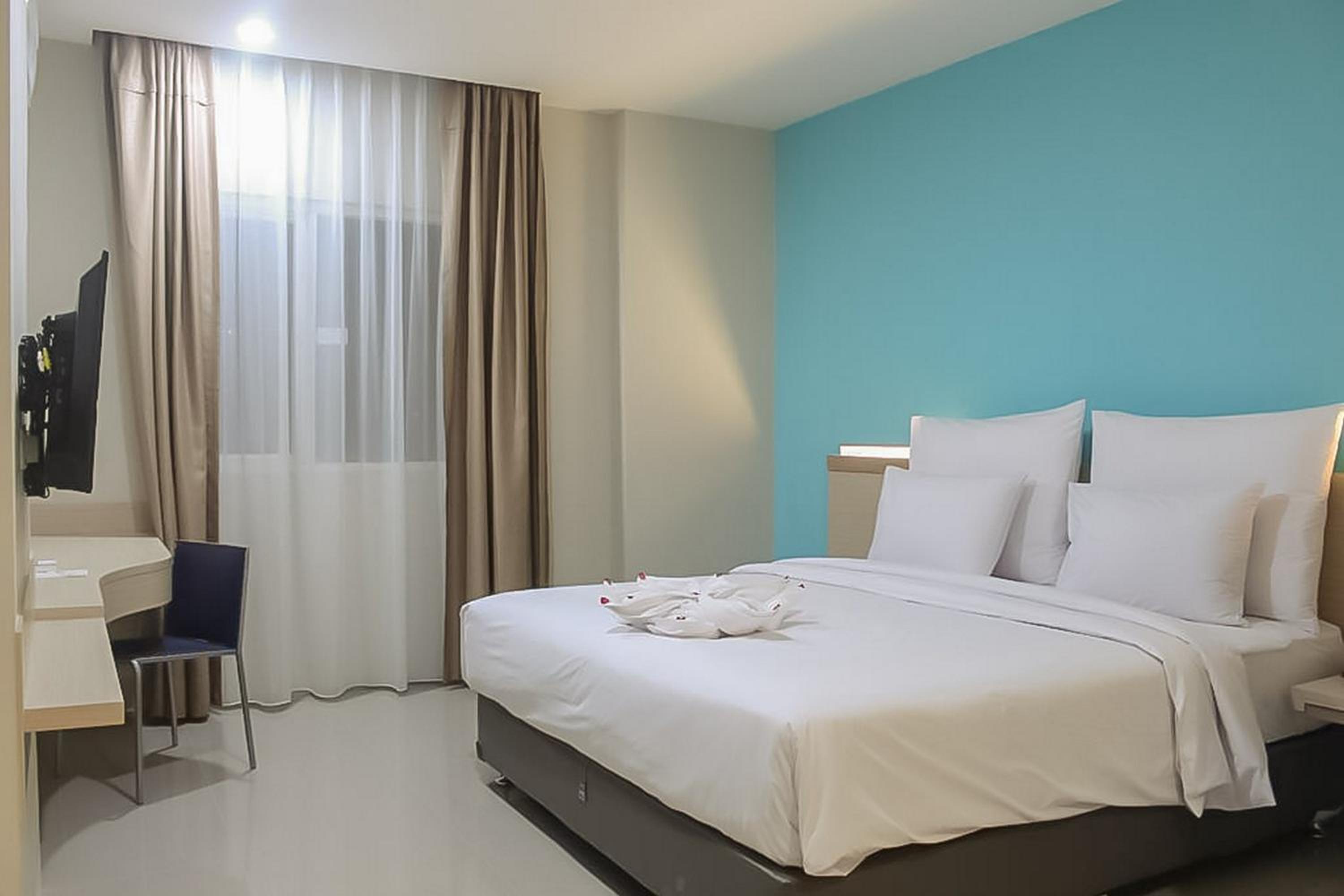 Deluxe Room - Photo 3