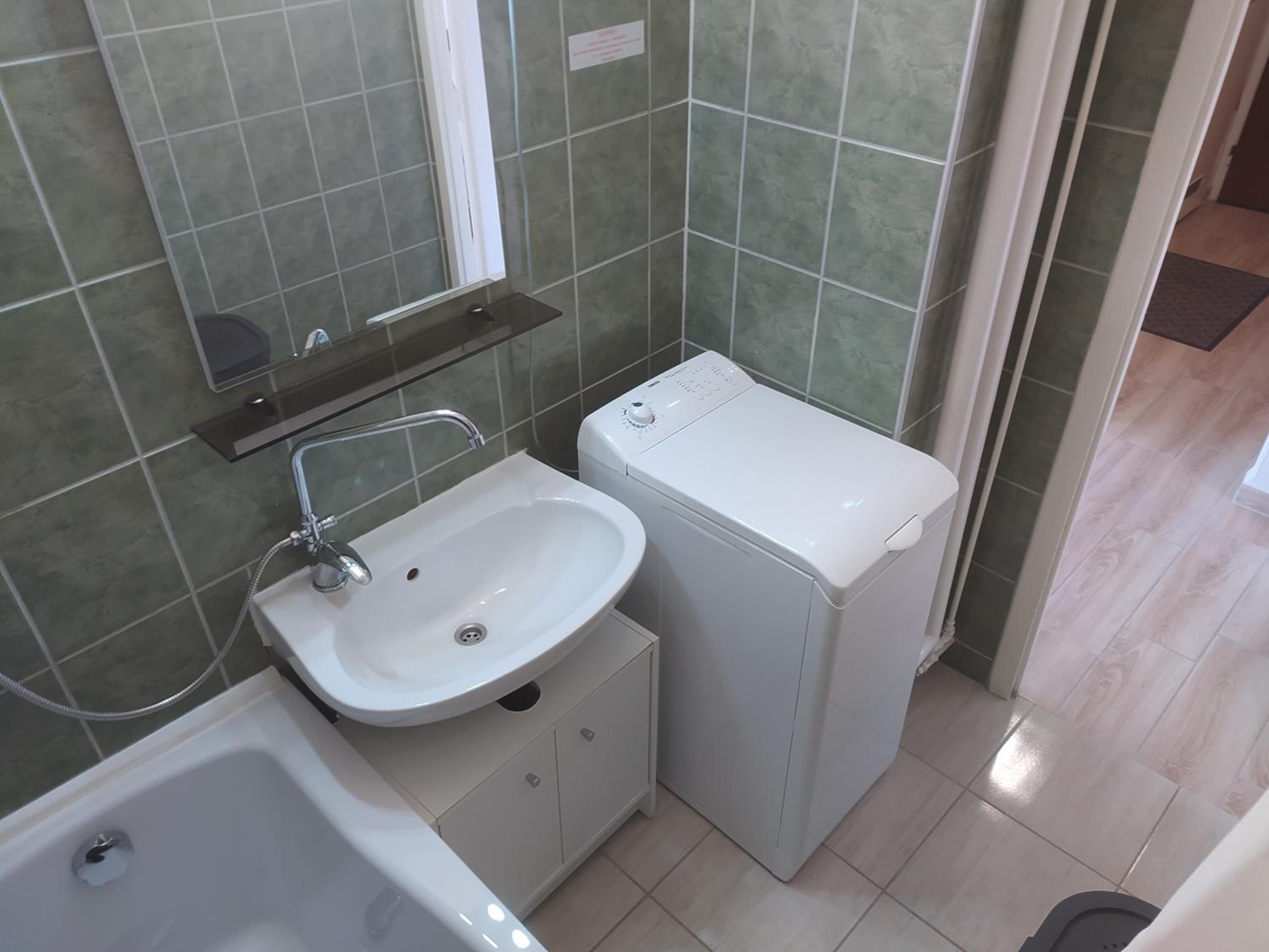 Two-Bedroom Apartment - Photo 24
