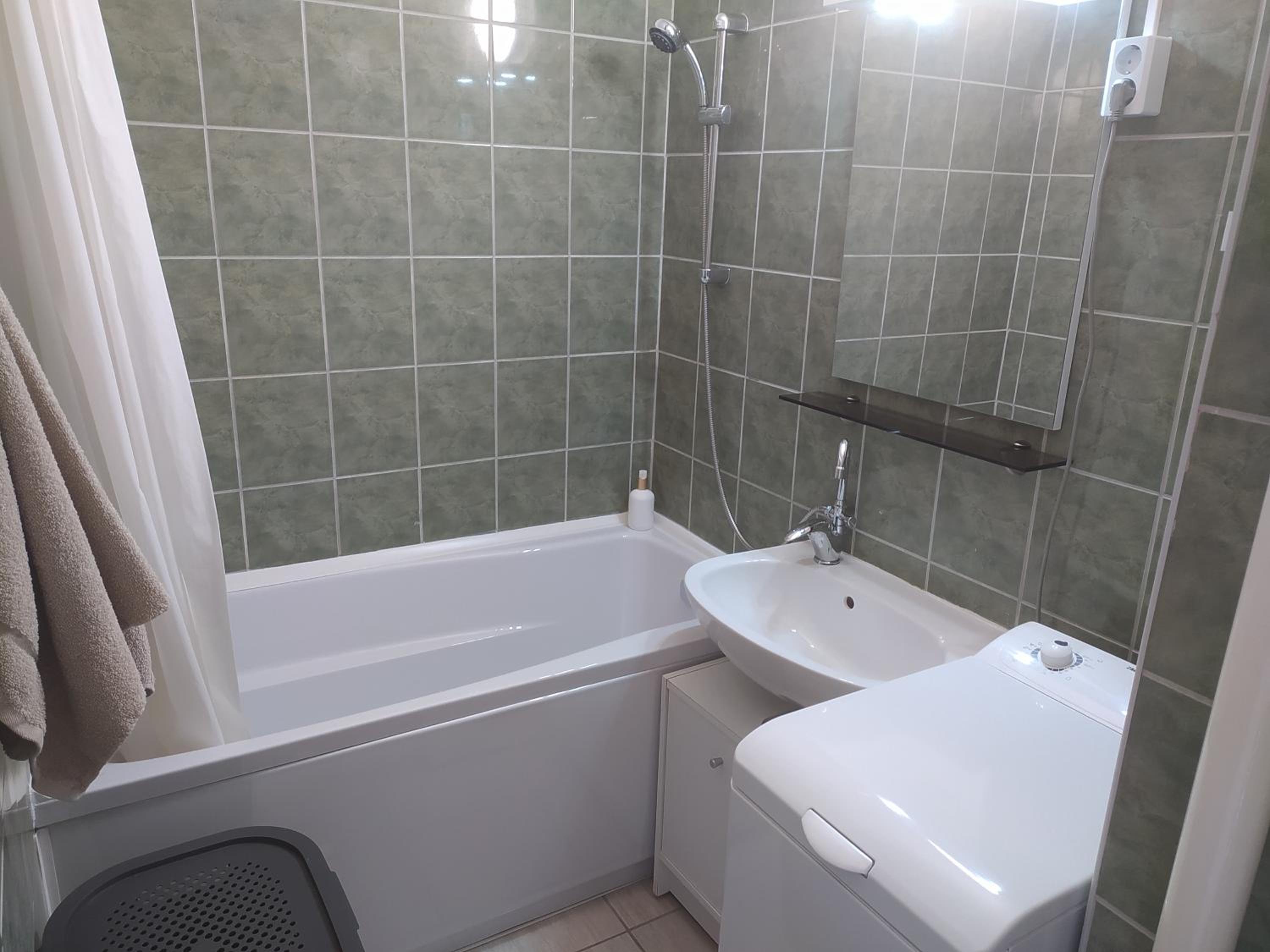 Two-Bedroom Apartment - Photo 8