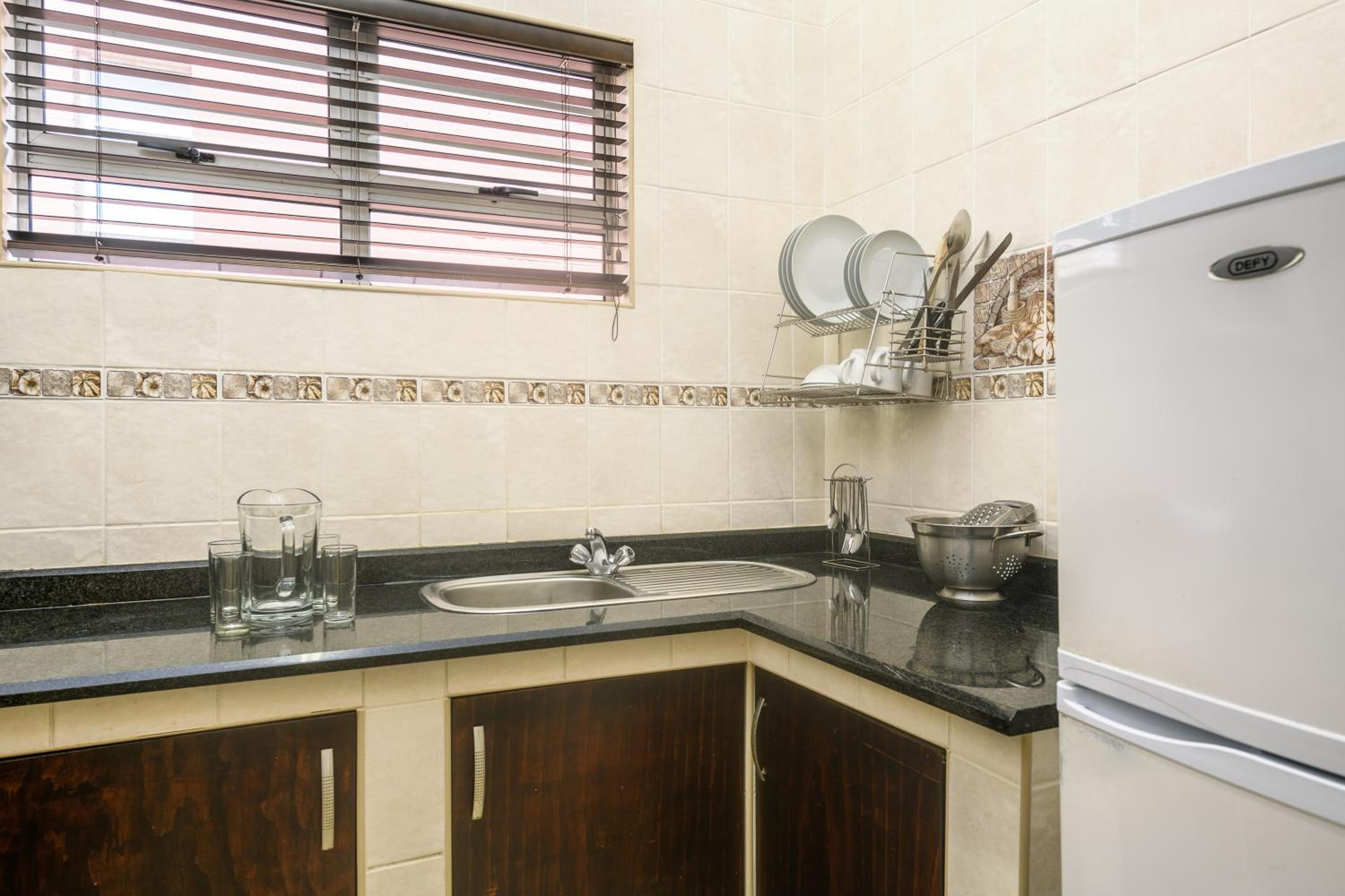 One-Bedroom Apartment - Photo 6