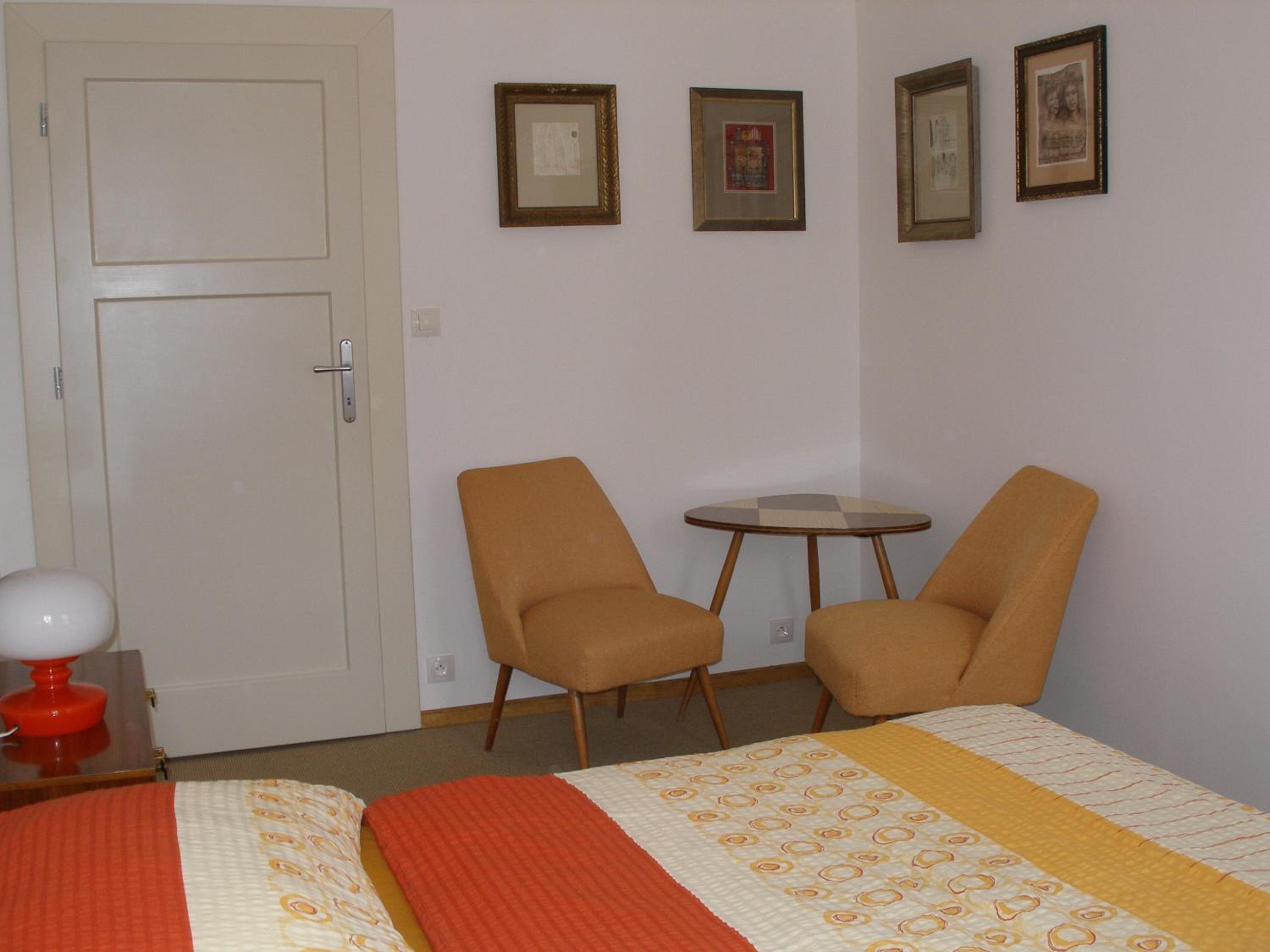 Double Room with Shared Bathroom photo 3