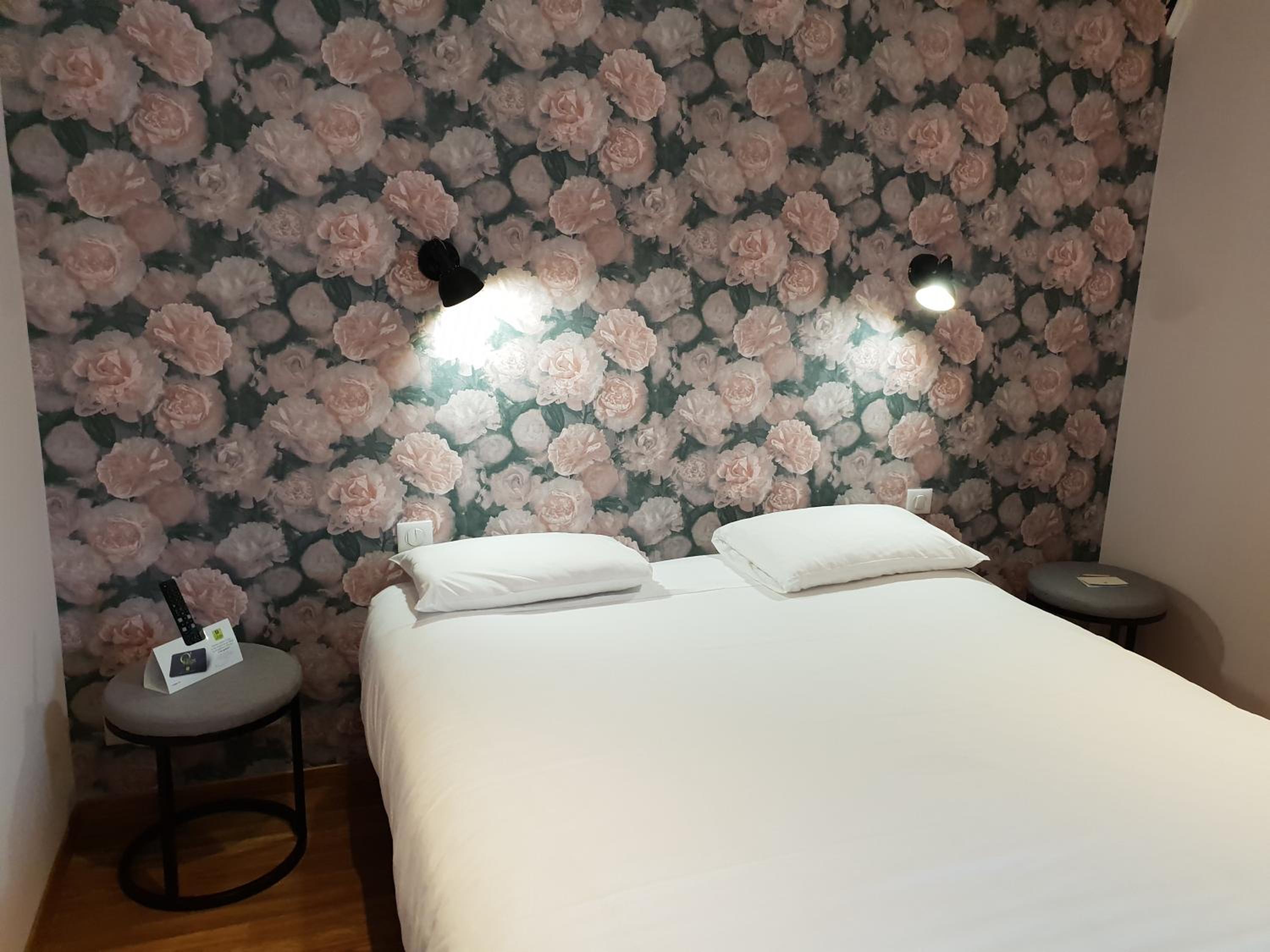 Double Room - Photo 6