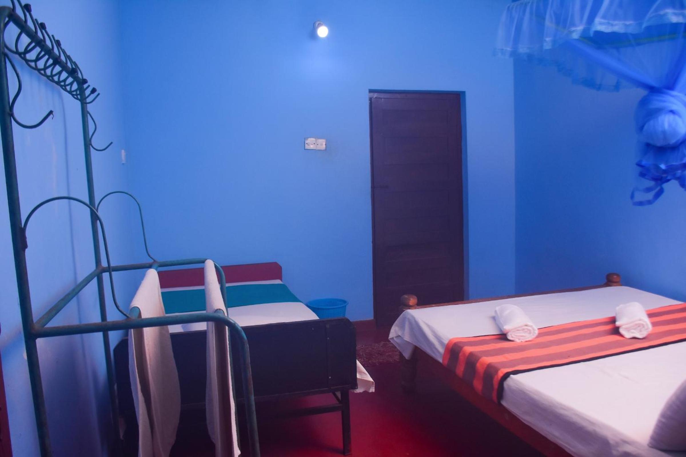 Budget Double Room photo 2