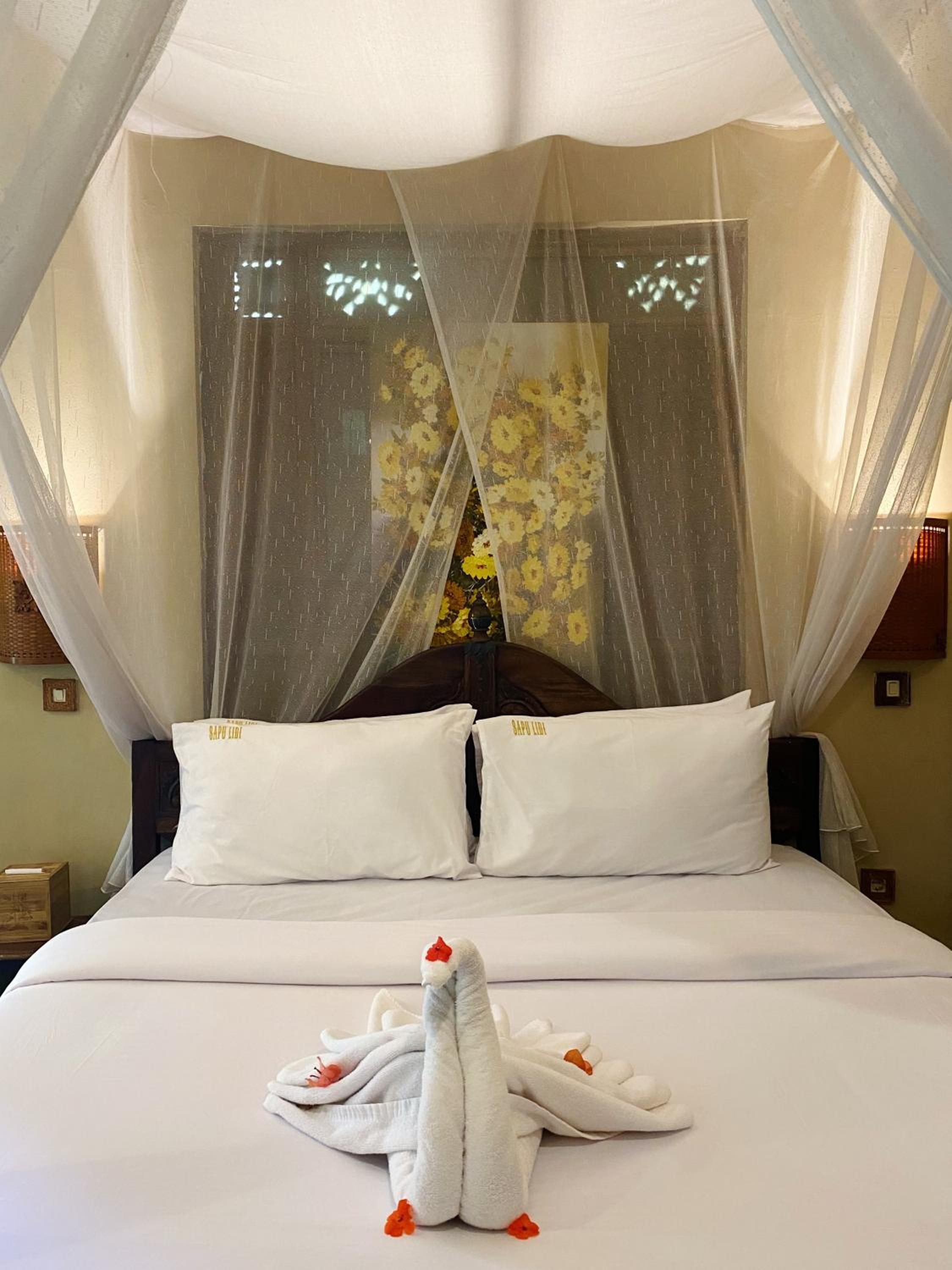 Suite with Lake View - Photo 1