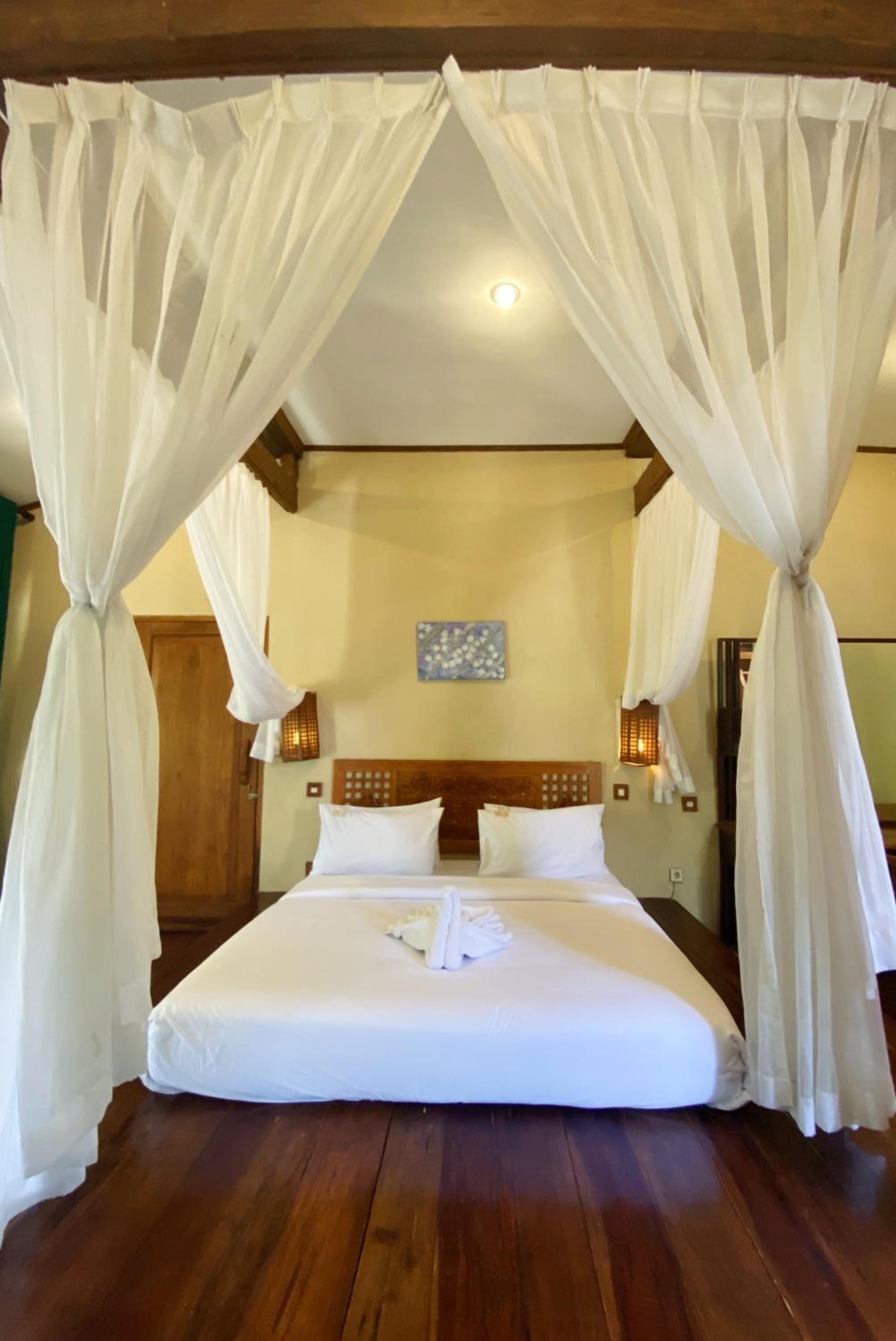 Suite with Lake View - Photo 2