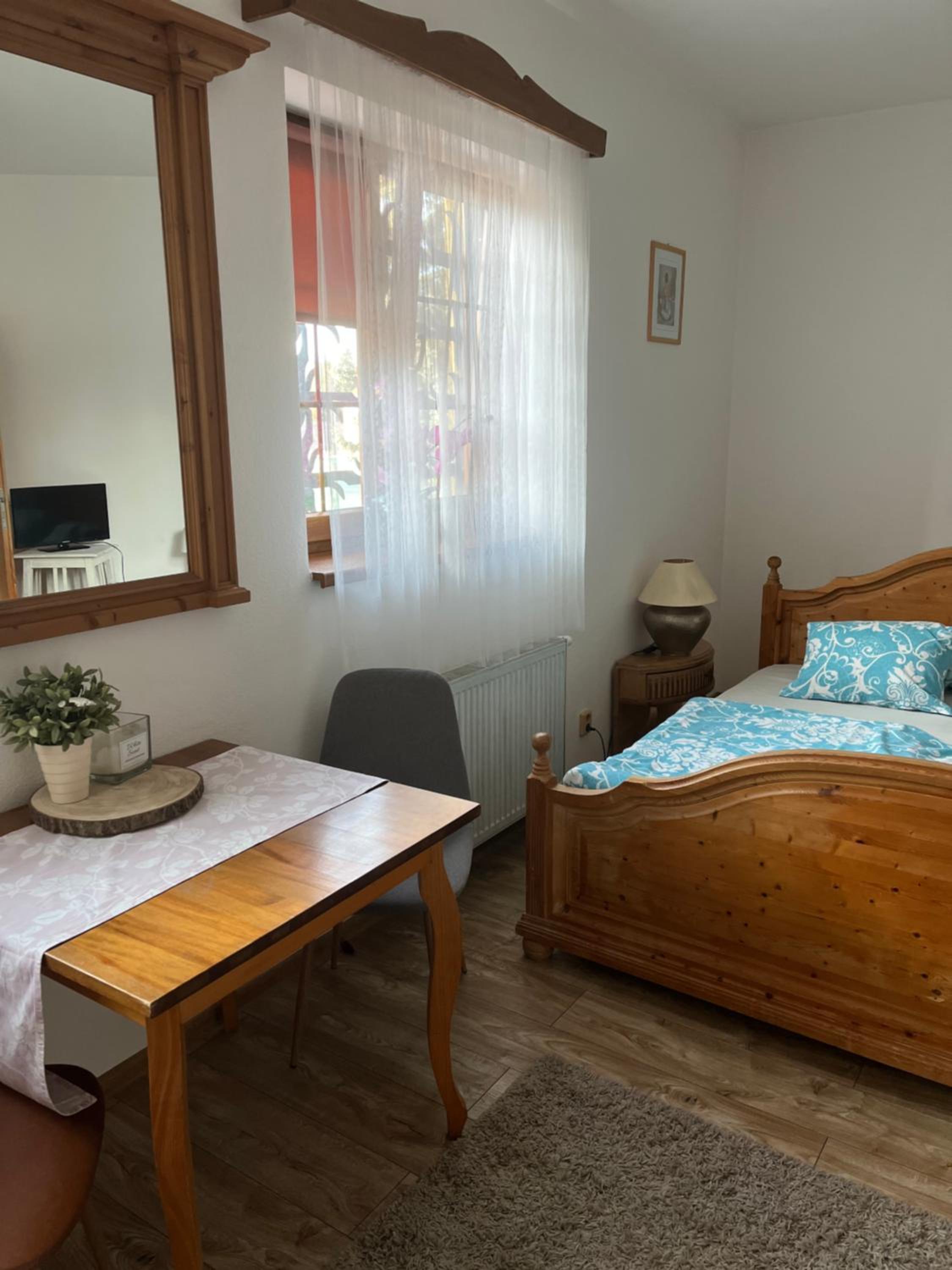 Double Room with Private Bathroom - Photo 5