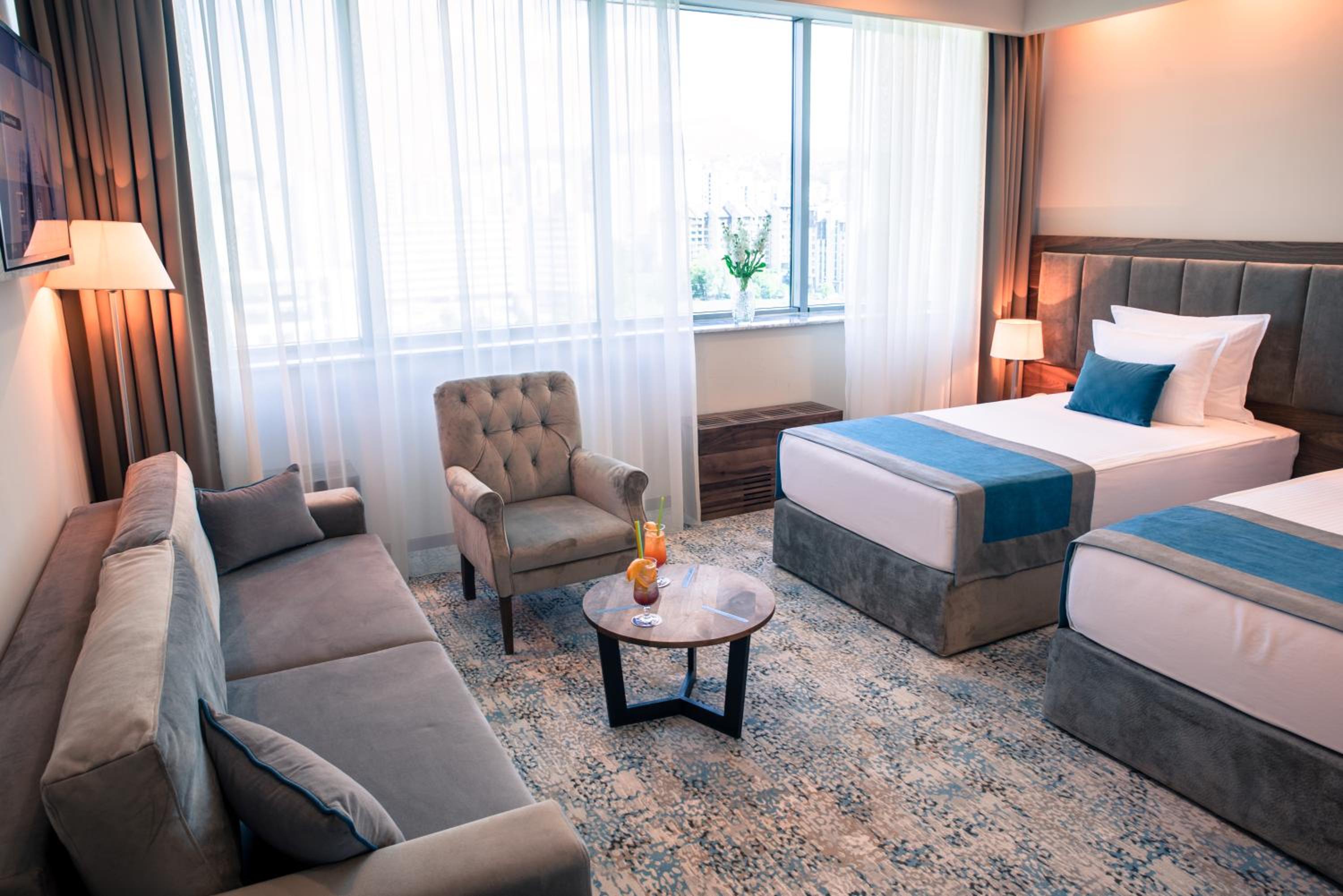 Deluxe Twin Room - Photo 2