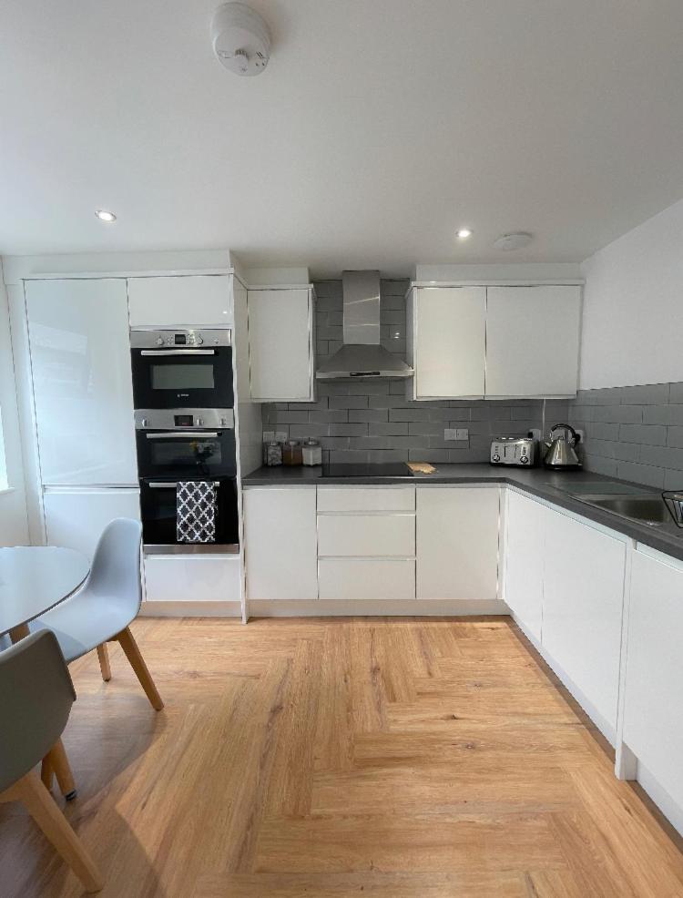 Two-Bedroom Apartment - Photo 4