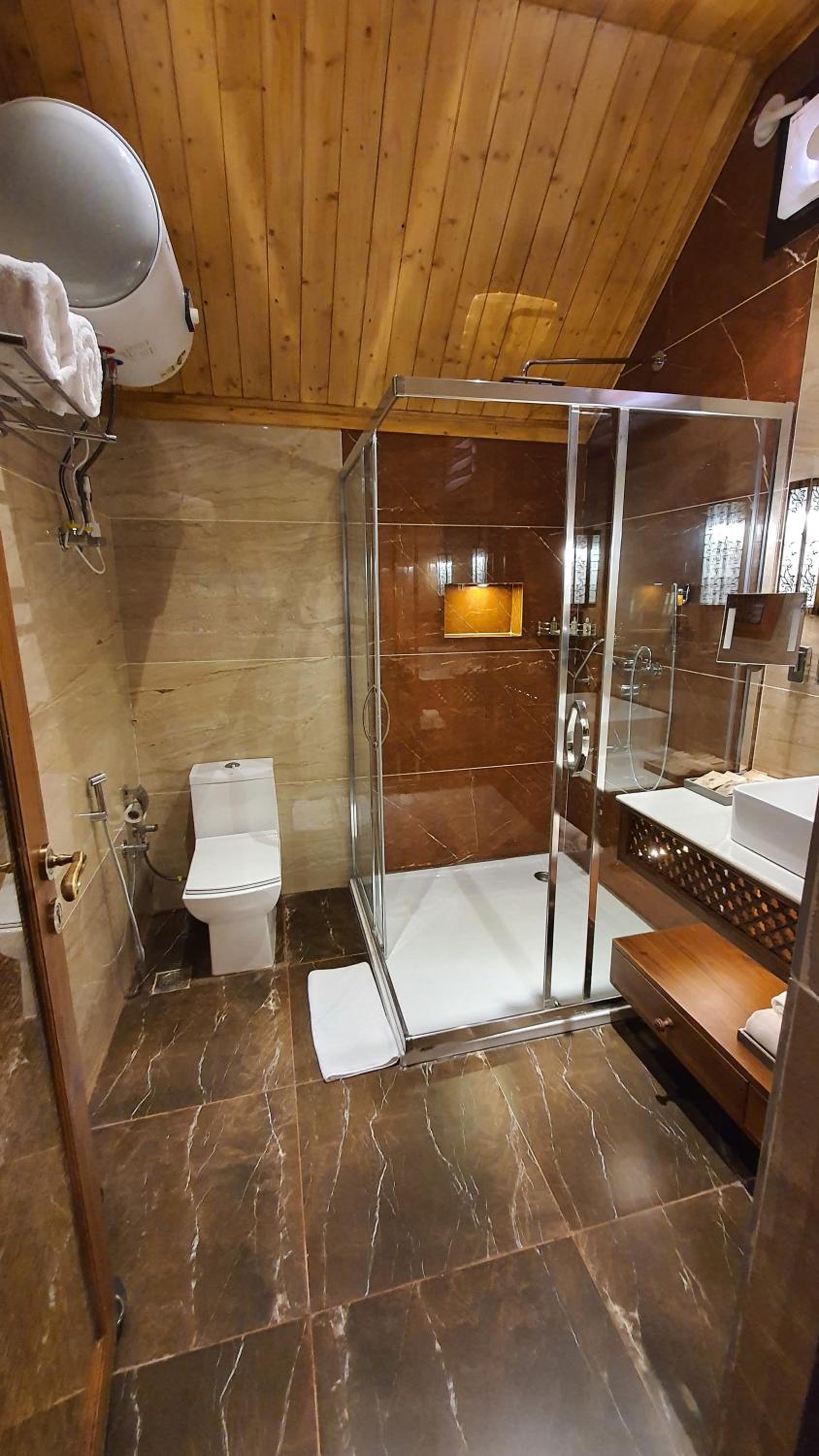 Gondola View Premium Room With Complimentary Return Gondola Ride Once Per Day - Photo 4