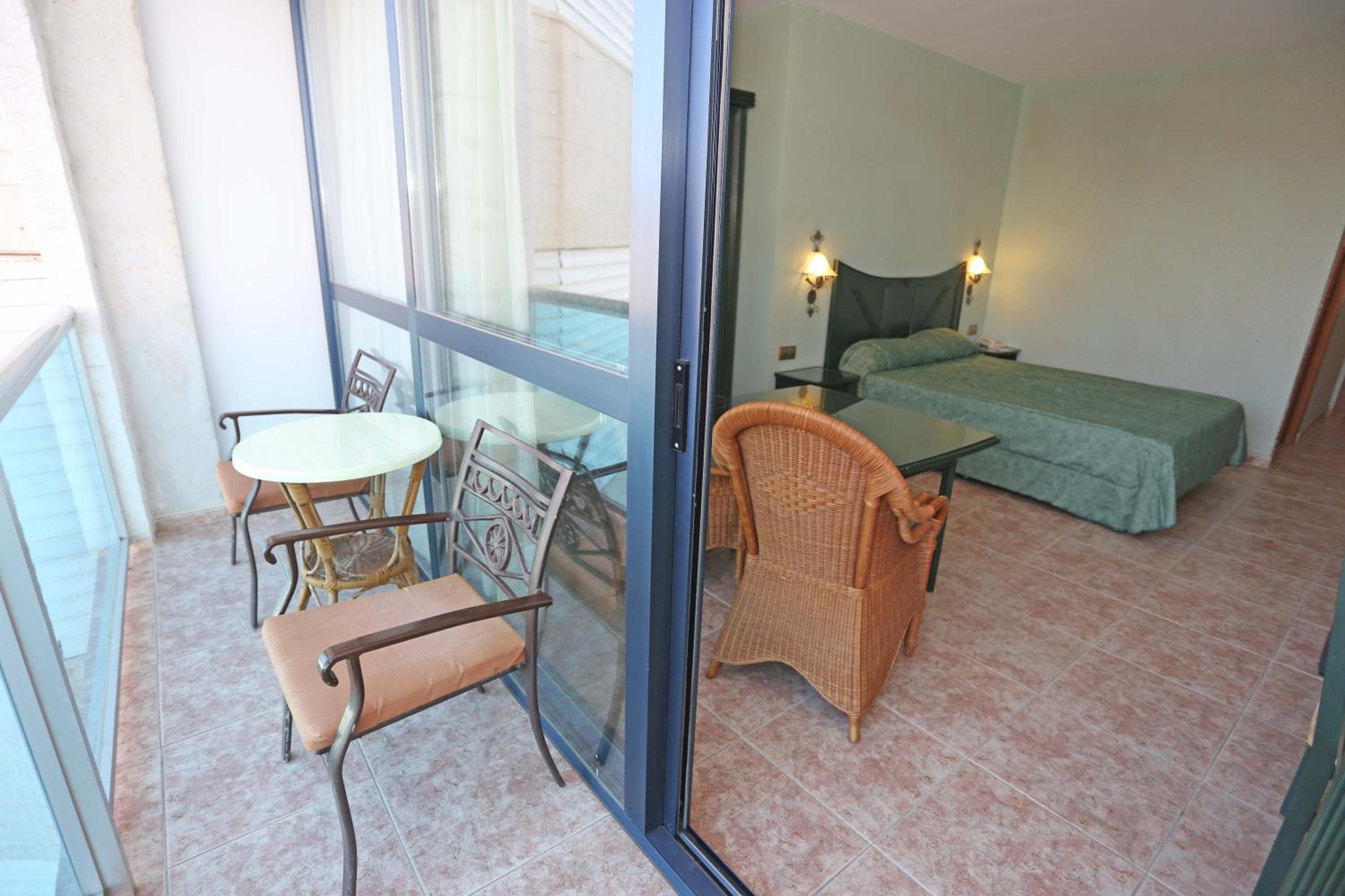 Budget Double Room - Photo 2