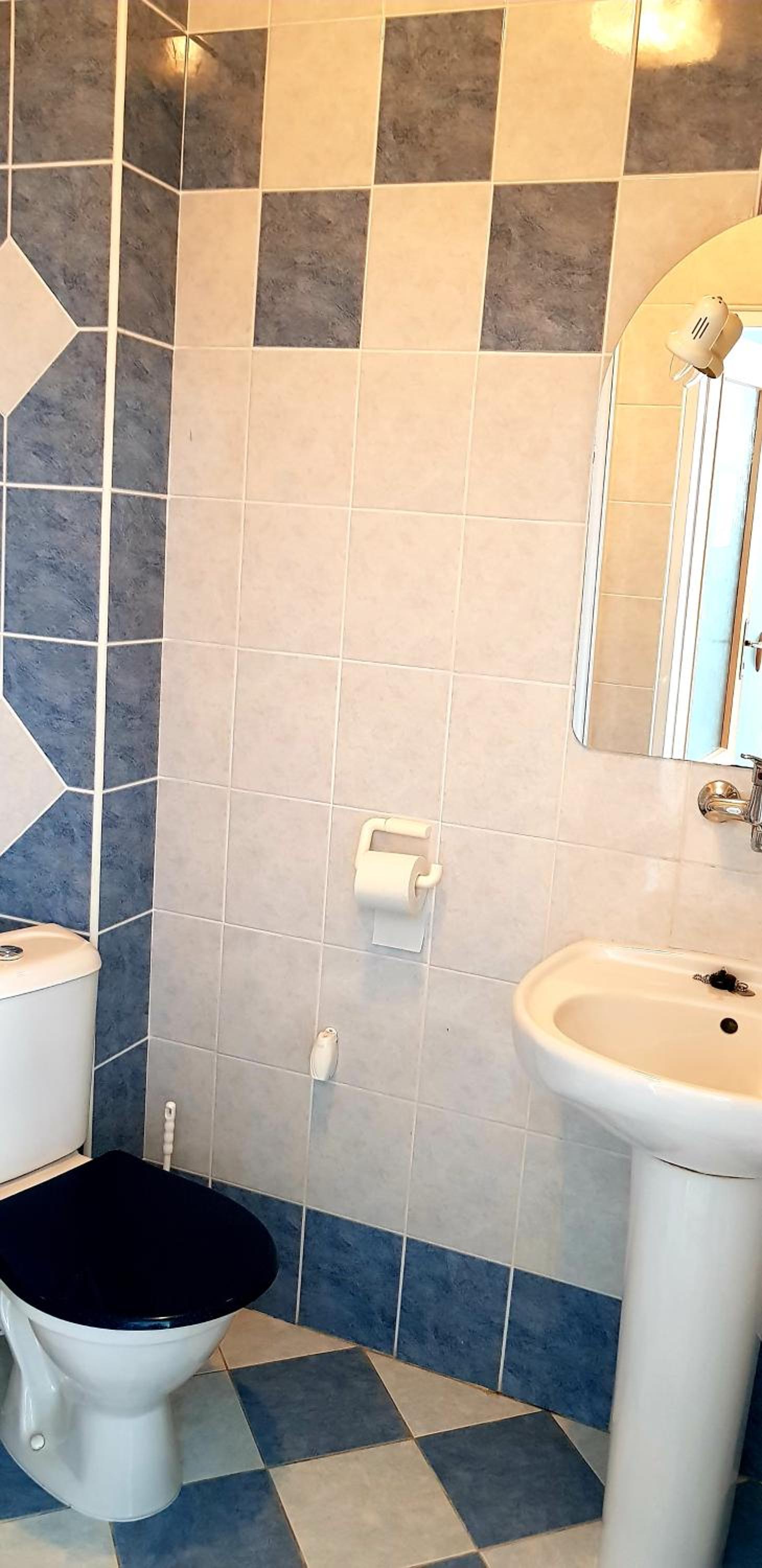 Family Room with Shower photo 1