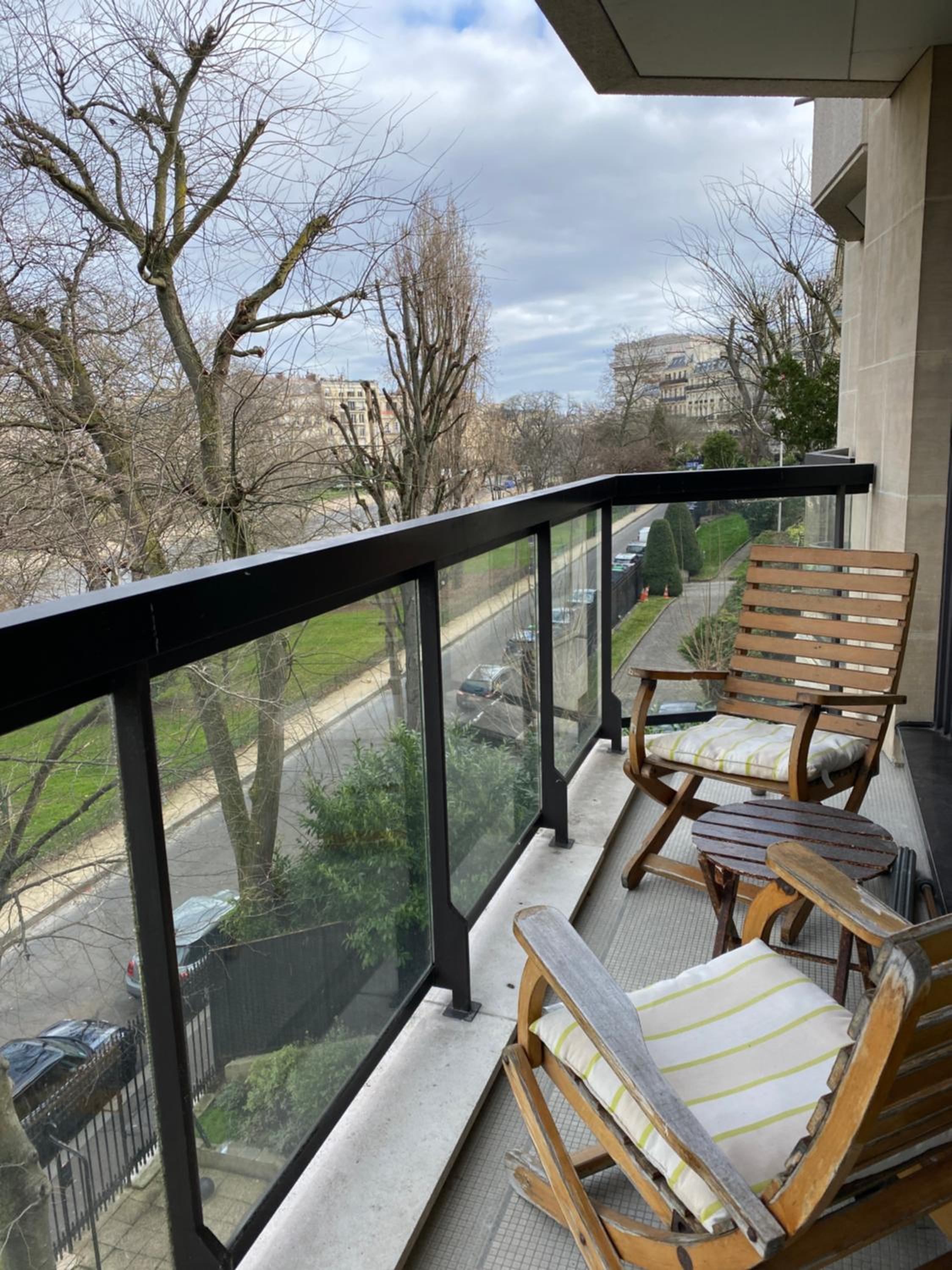 Apartment with Balcony photo 1