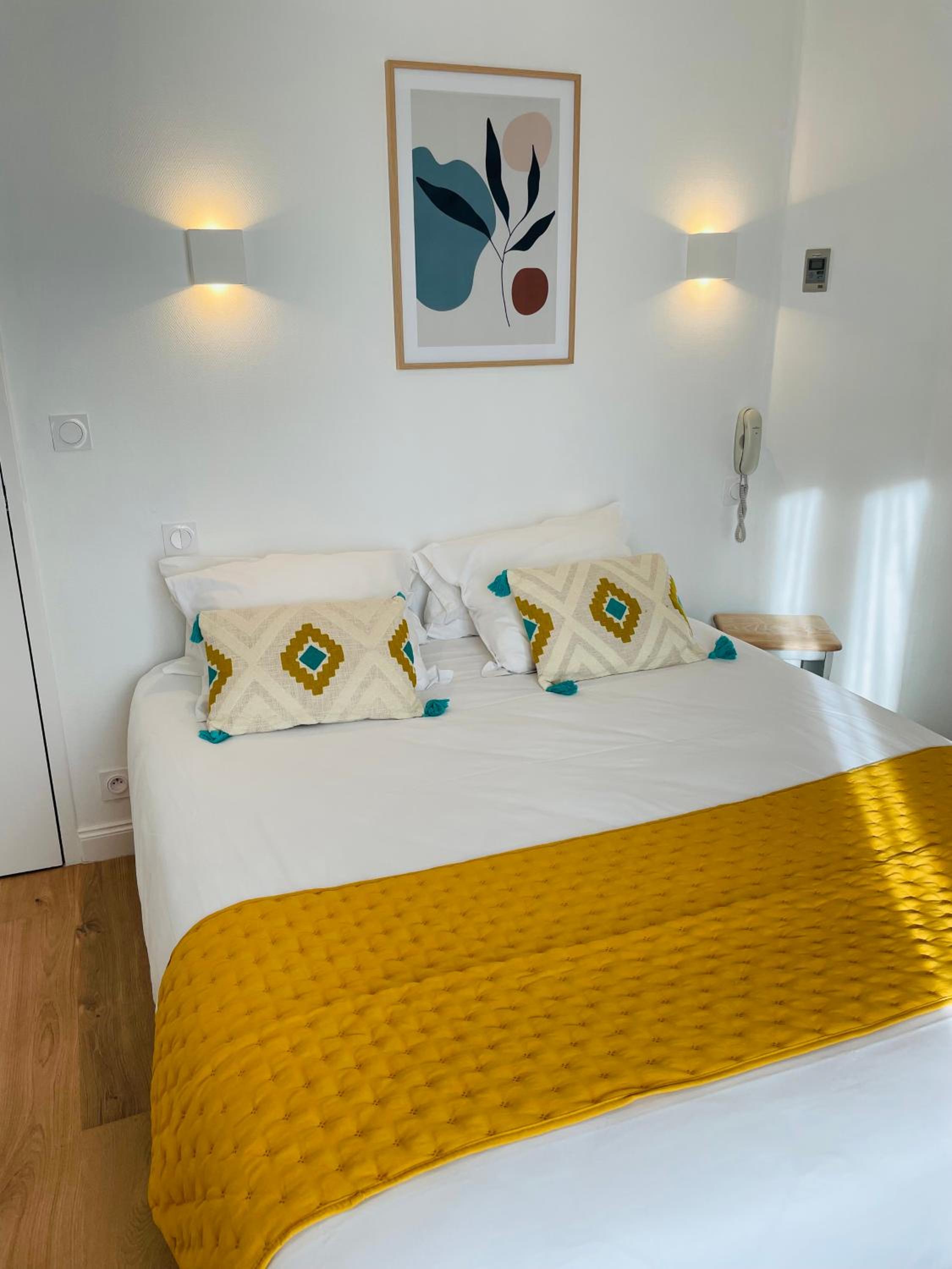 Double Room - Photo 12