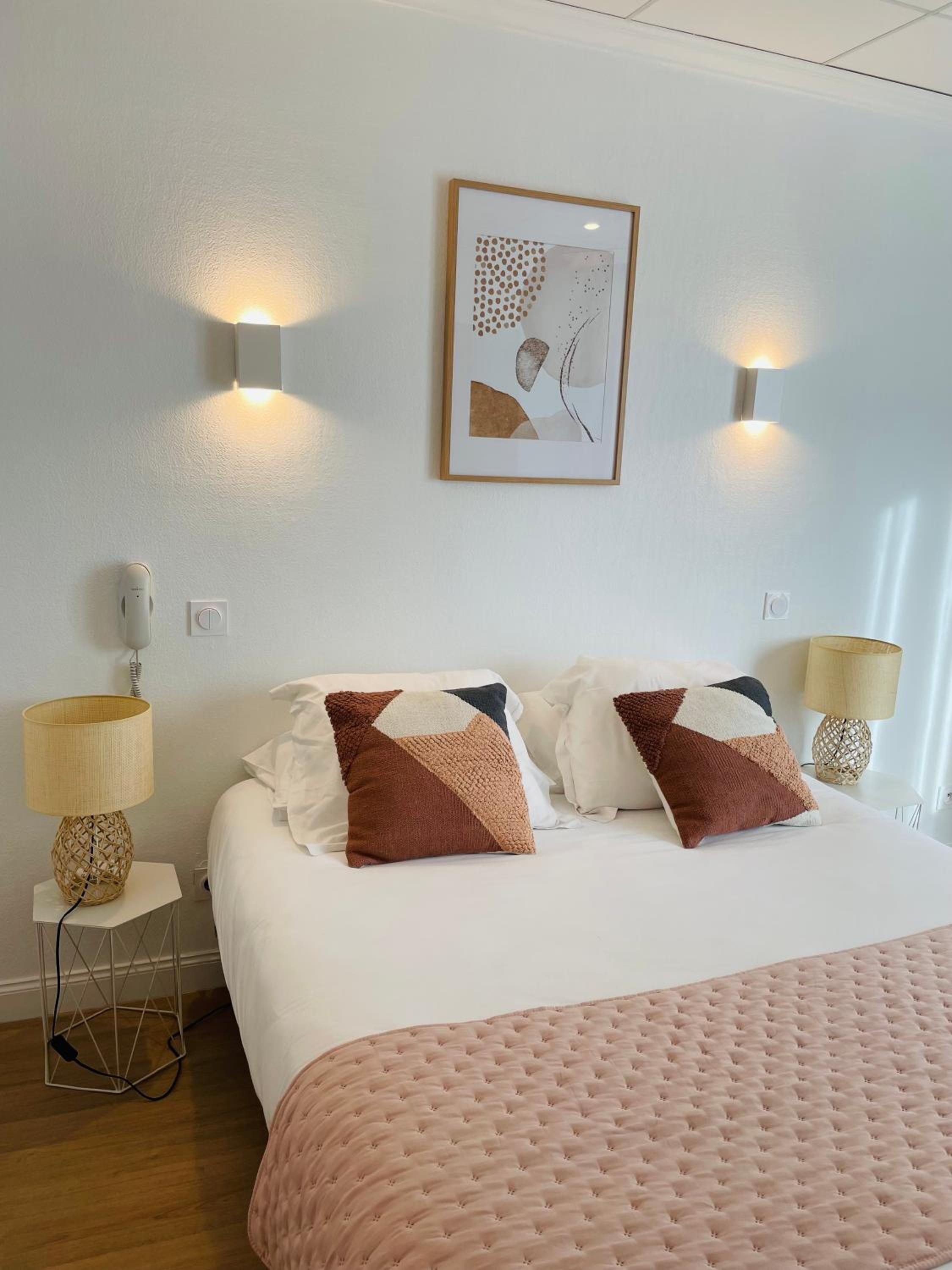 Double Room - Photo 10
