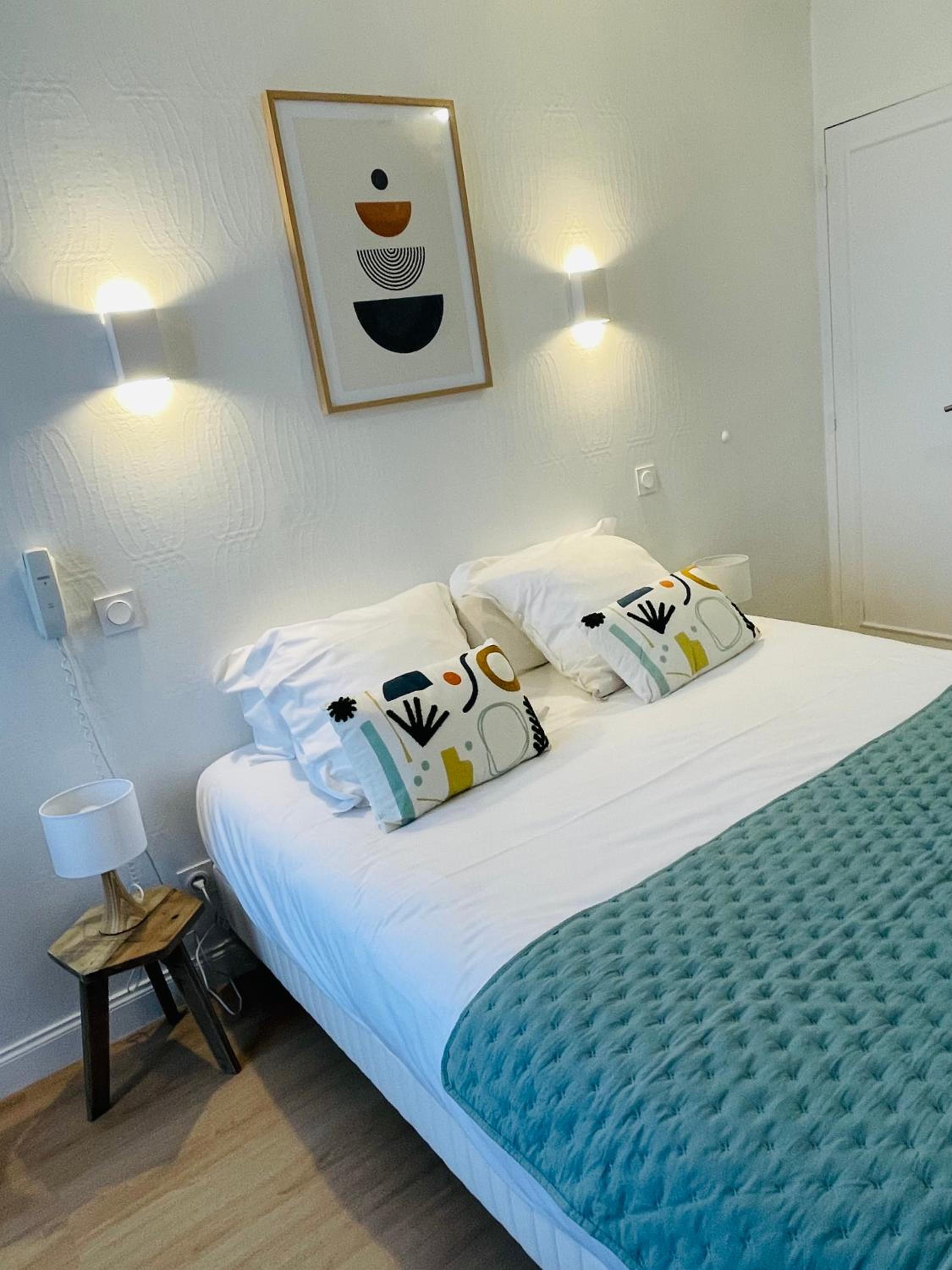 Double Room - Photo 8