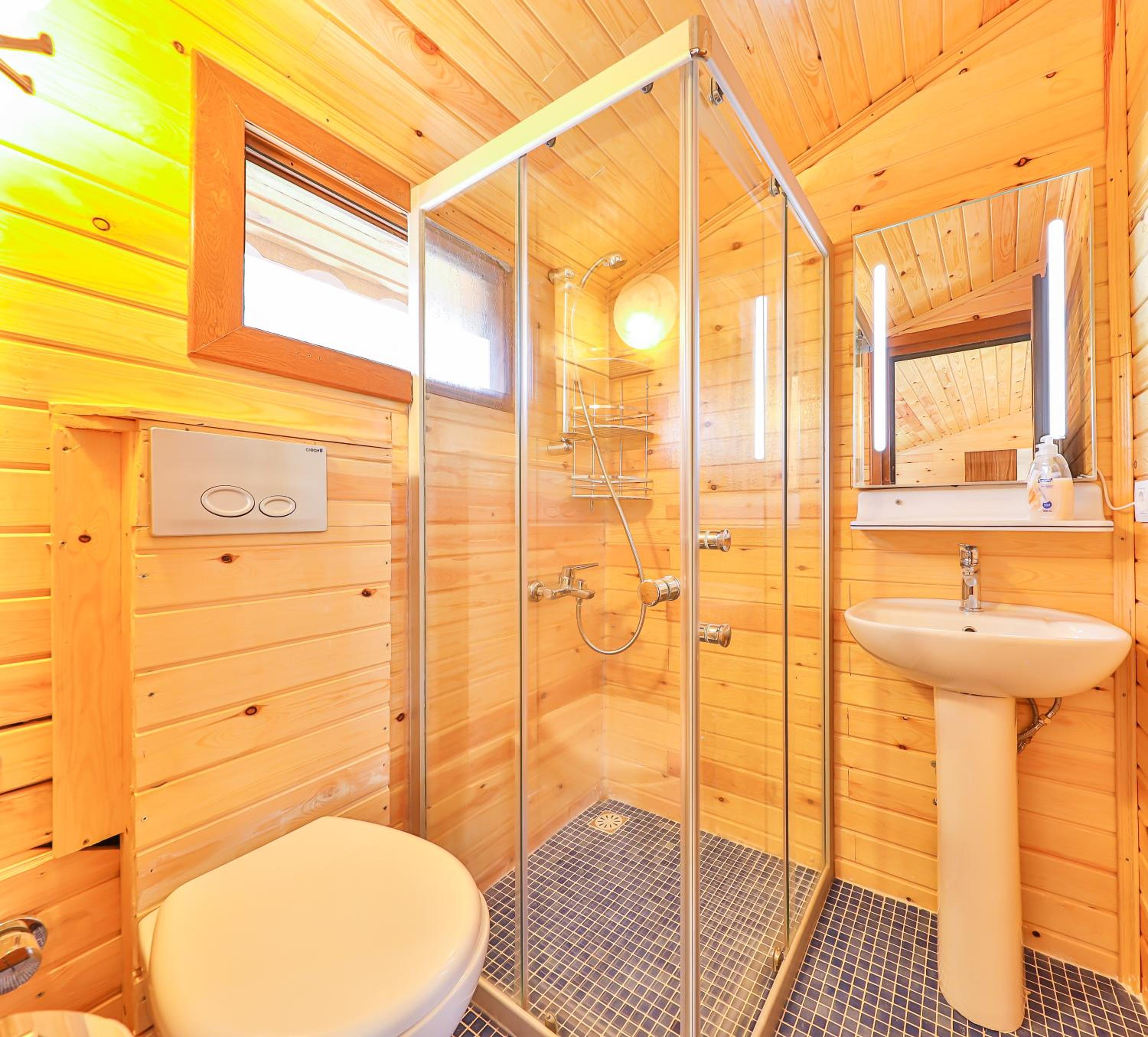 Budget Double Room photo 3