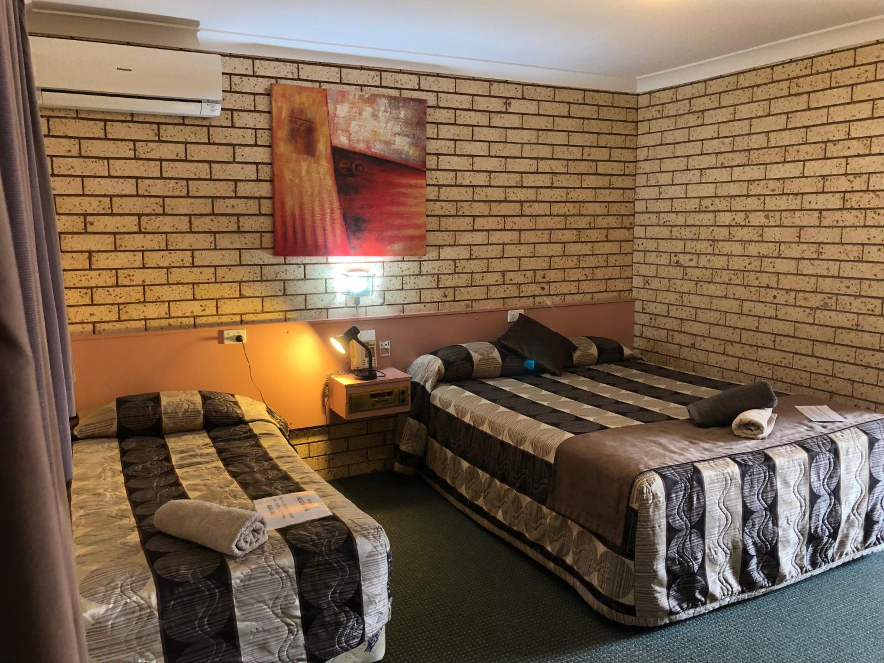 Standard Twin Room photo 1