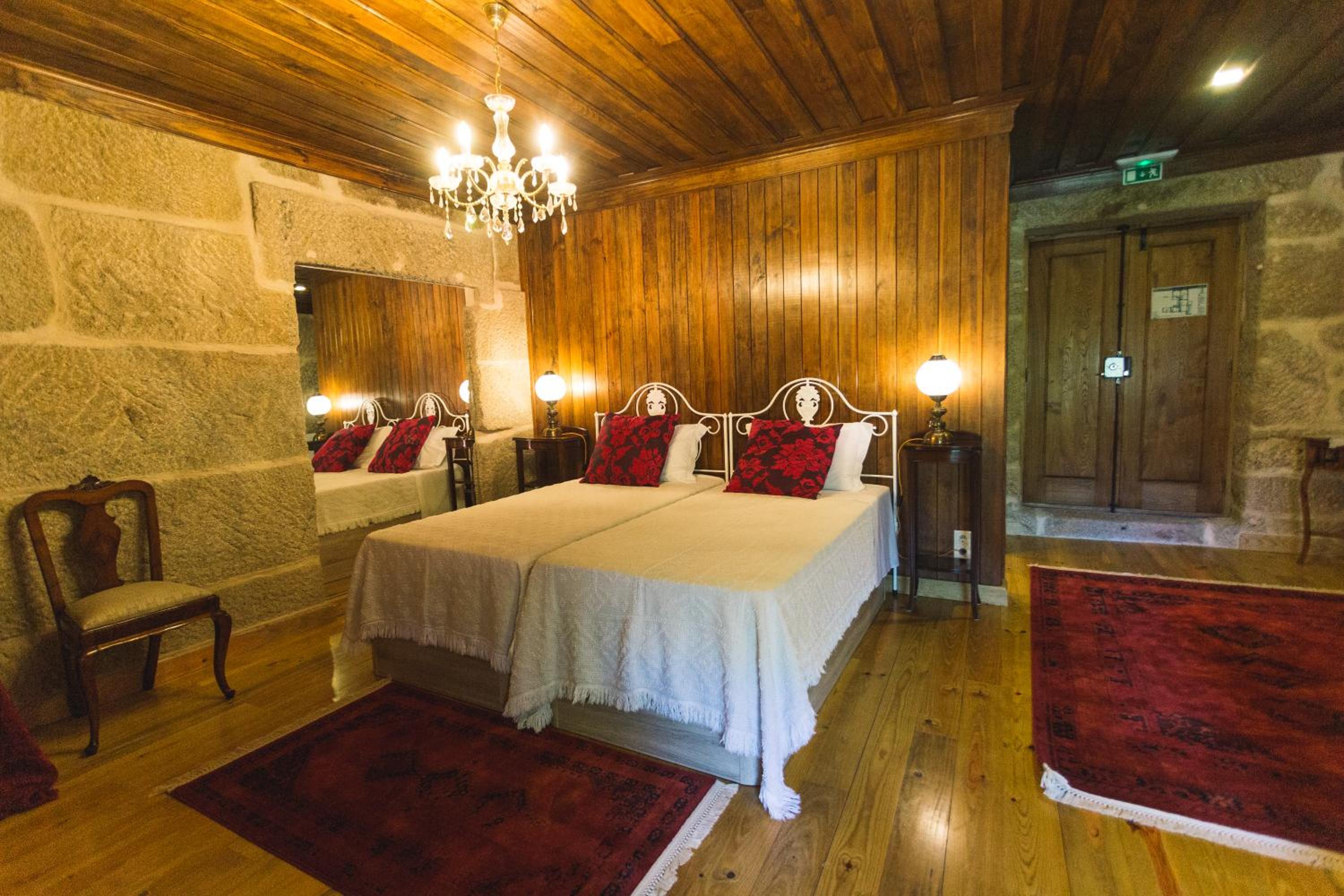 Double Room with Private Bathroom photo 1