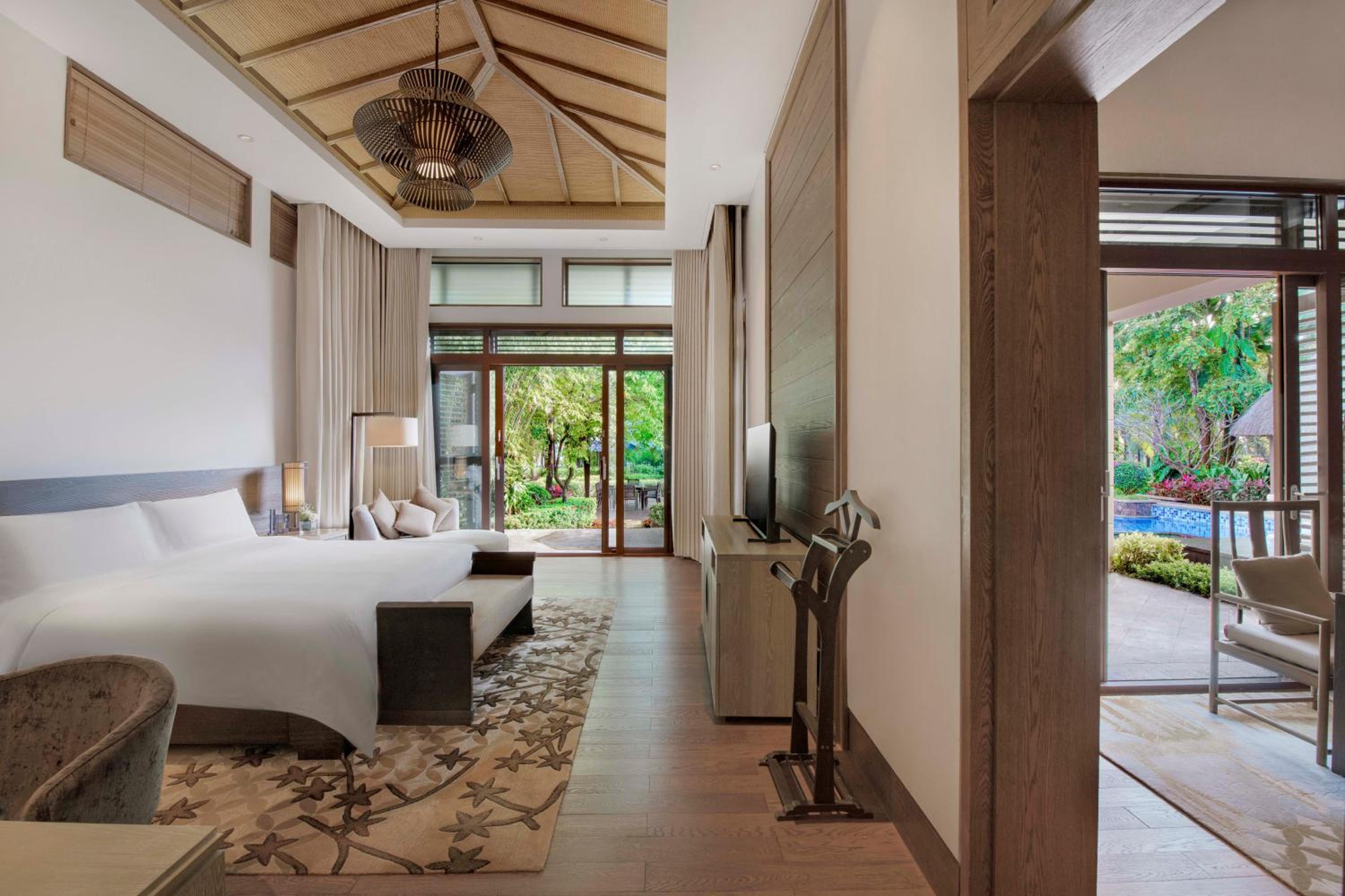 Four-Bedroom Villa with Outdoor Private Pool