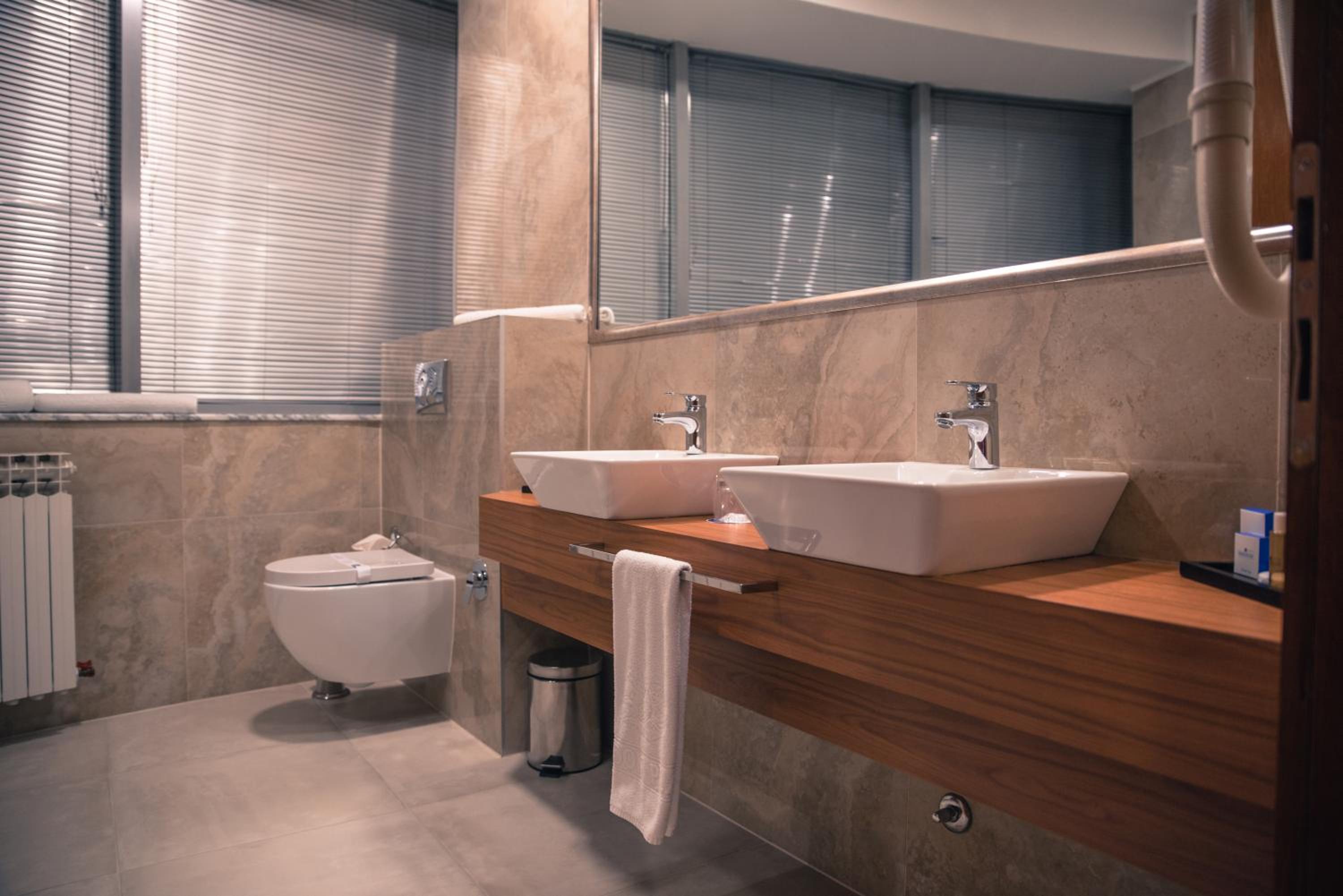   Premium Double Room - Photo 6