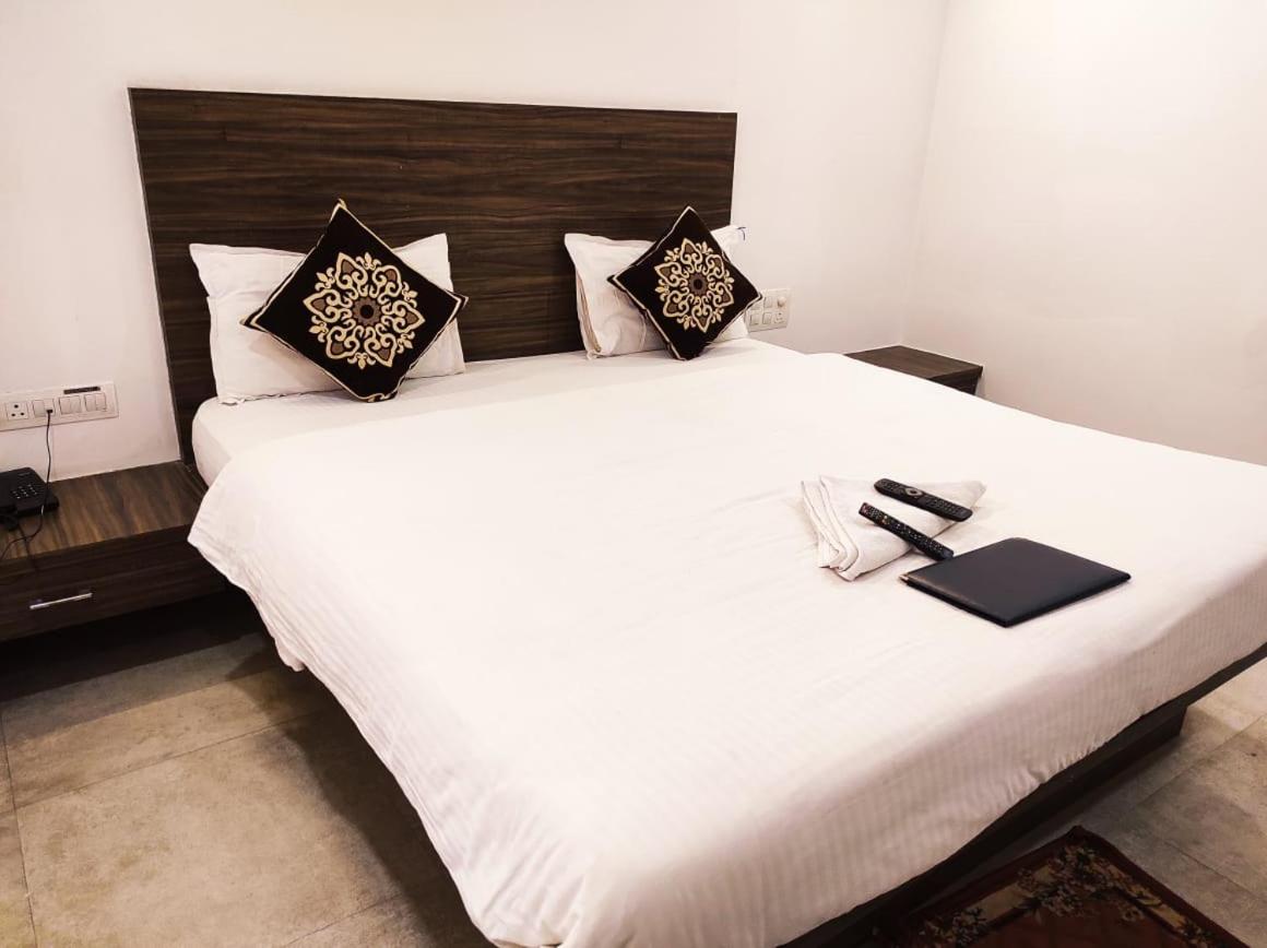 Deluxe Room - Photo 24