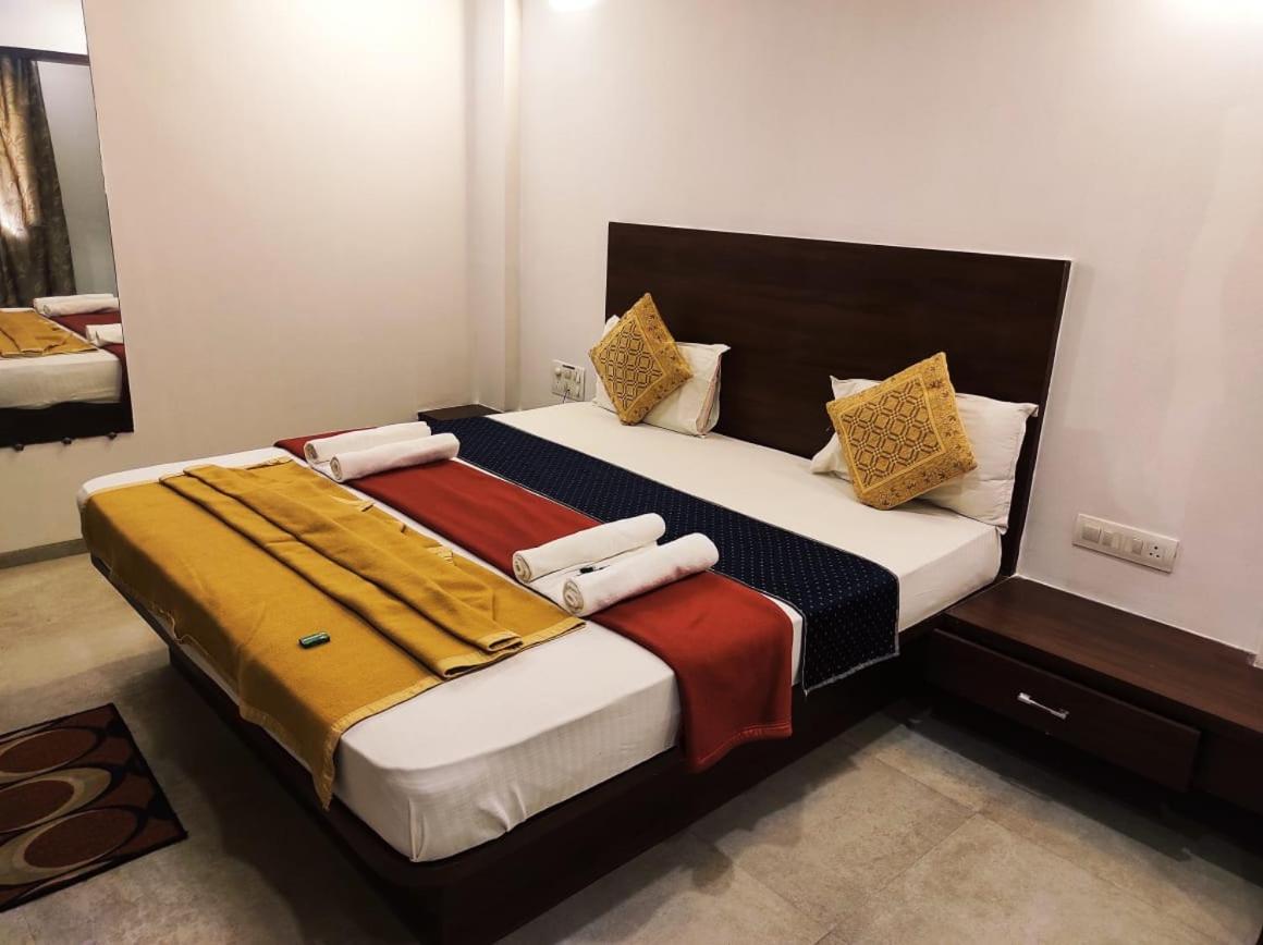 Deluxe Room - Photo 25