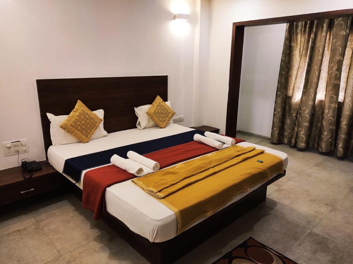 Deluxe Room - Photo 6