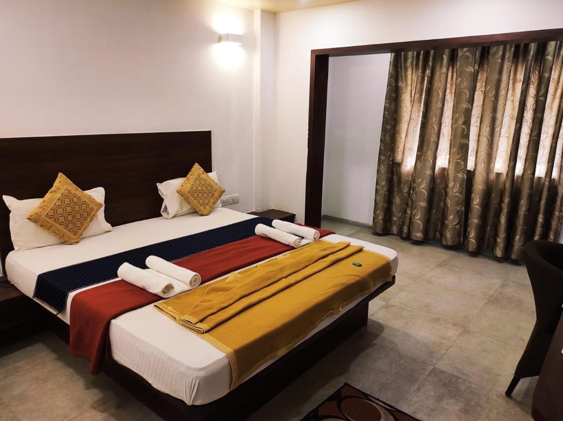 Deluxe Room - Photo 15