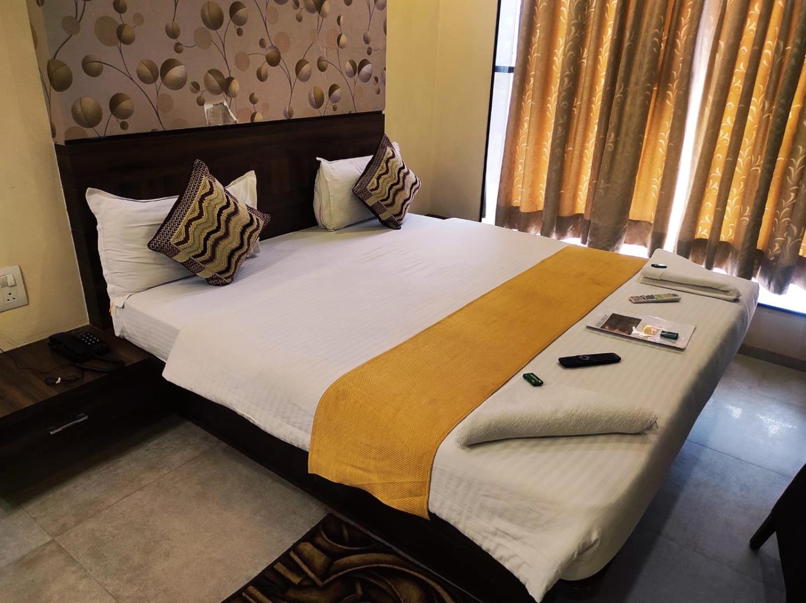Standard Double Room with Fan - Photo 1