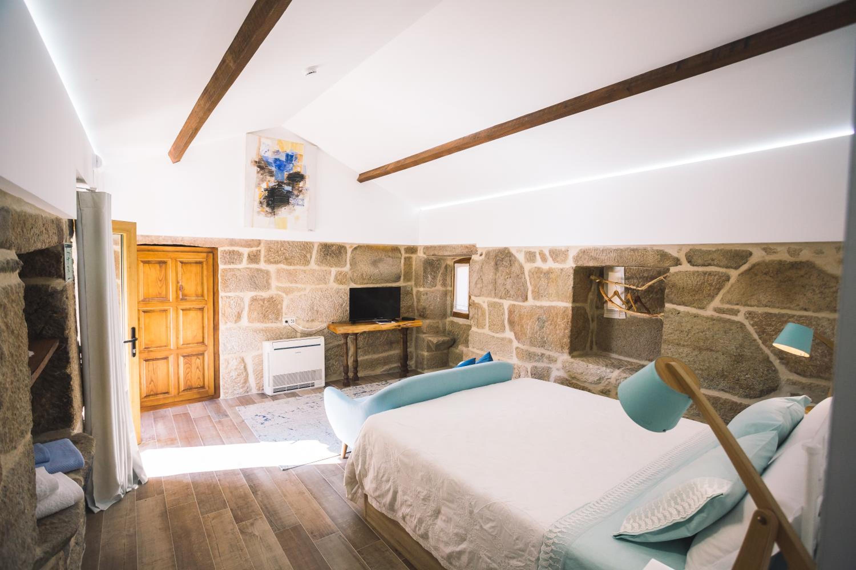 Double Room with Pool View photo 2