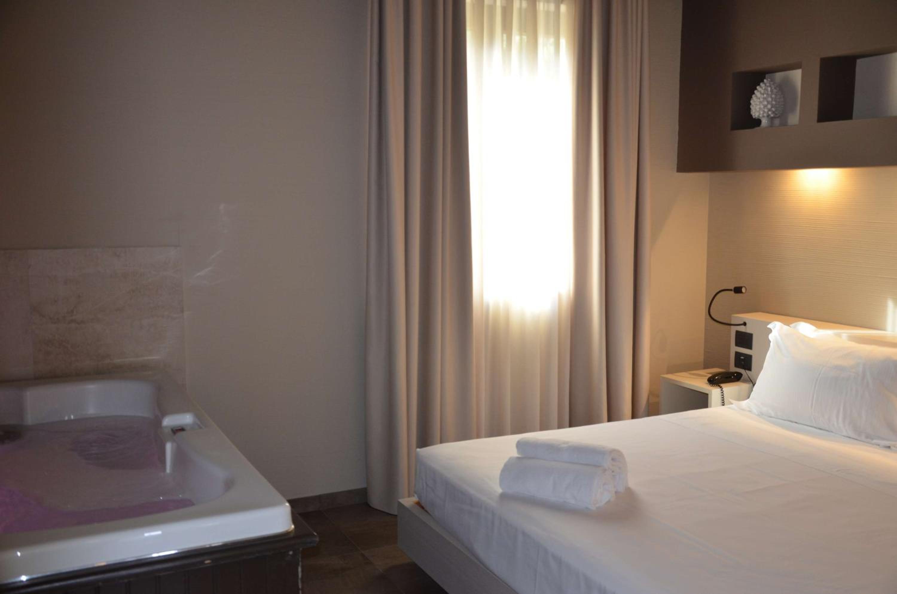 King Suite - Photo 6
