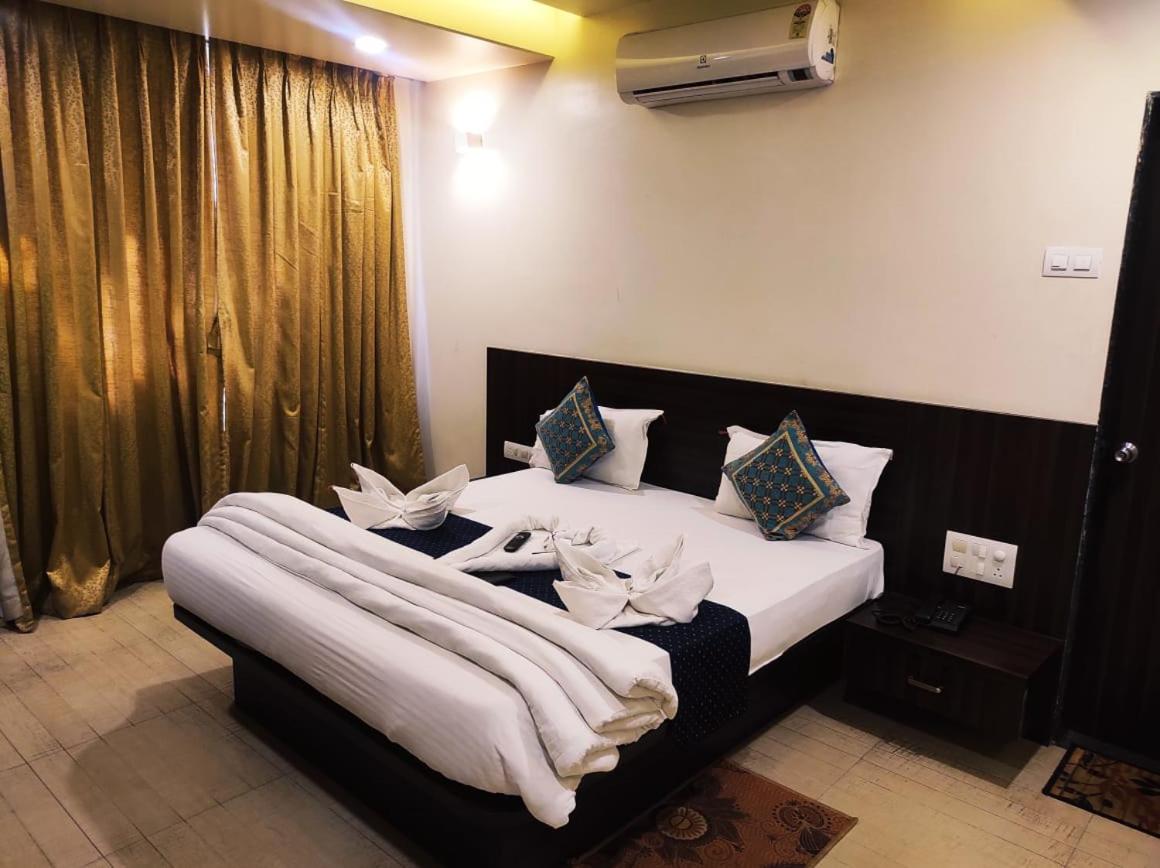 Deluxe Room - Photo 27